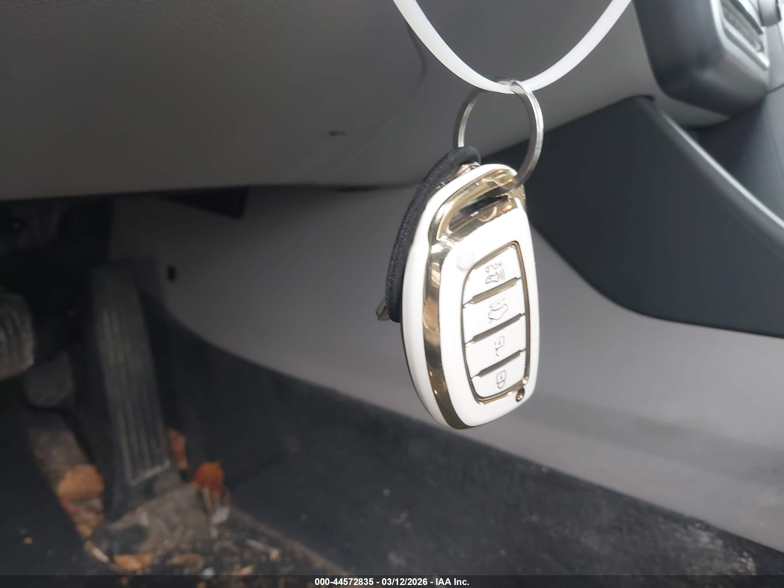 HYUNDAI SONATA image 11