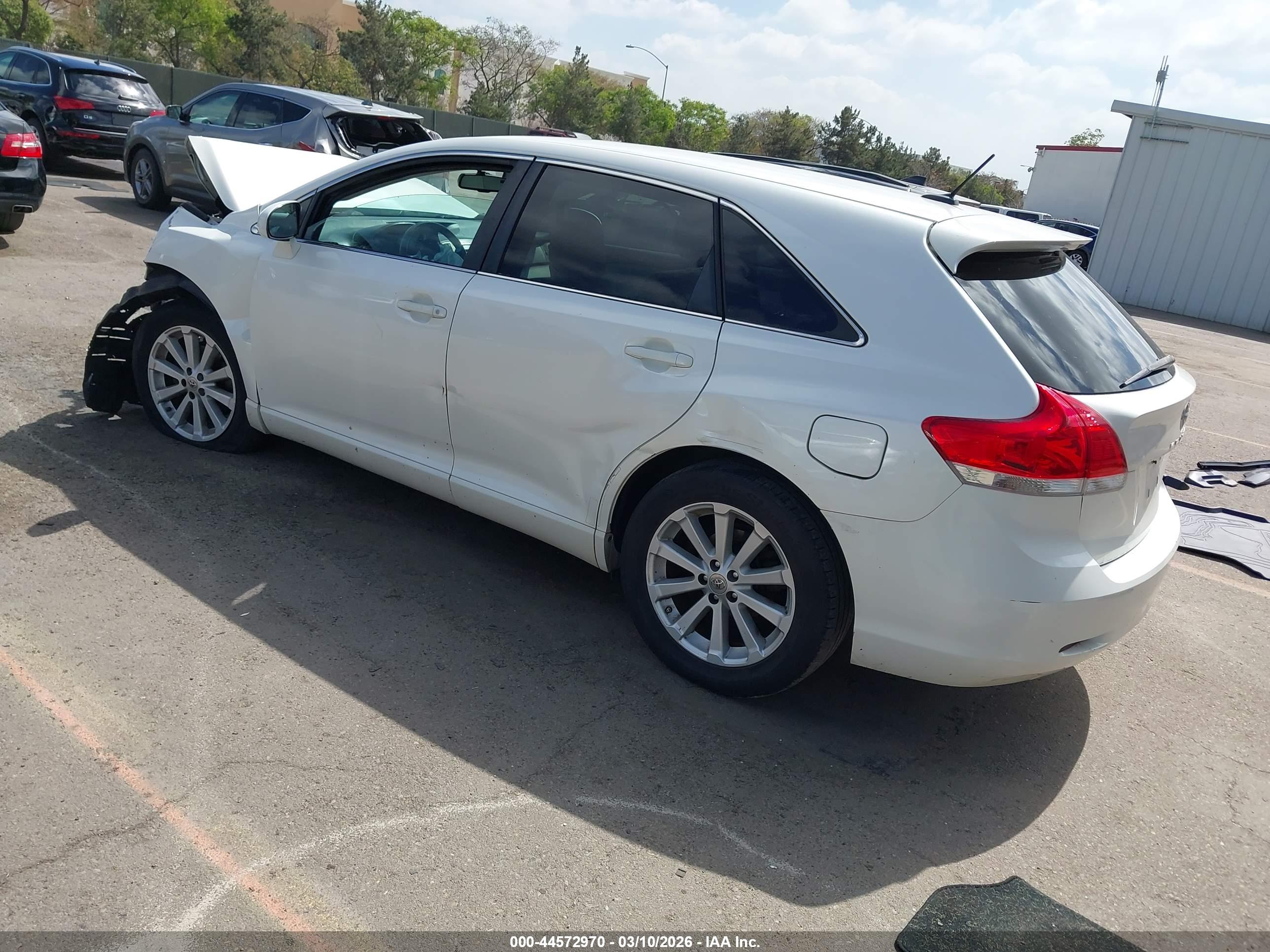 TOYOTA VENZA image 3