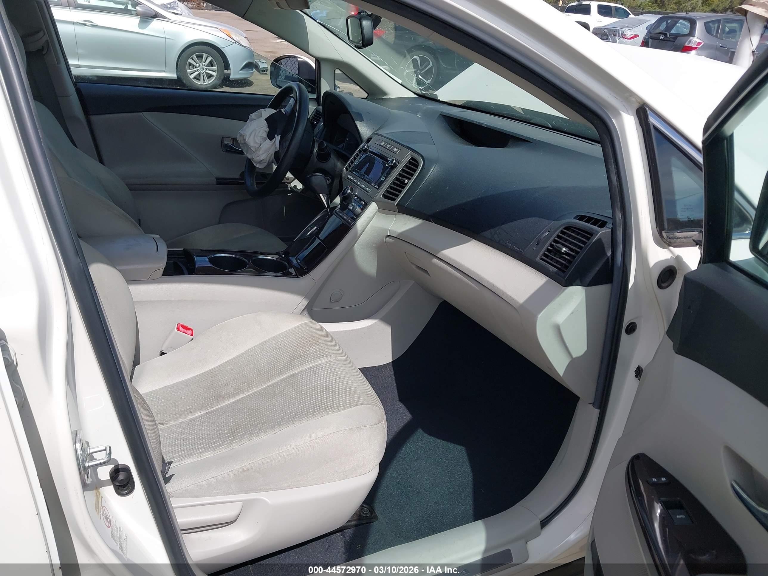 TOYOTA VENZA image 5