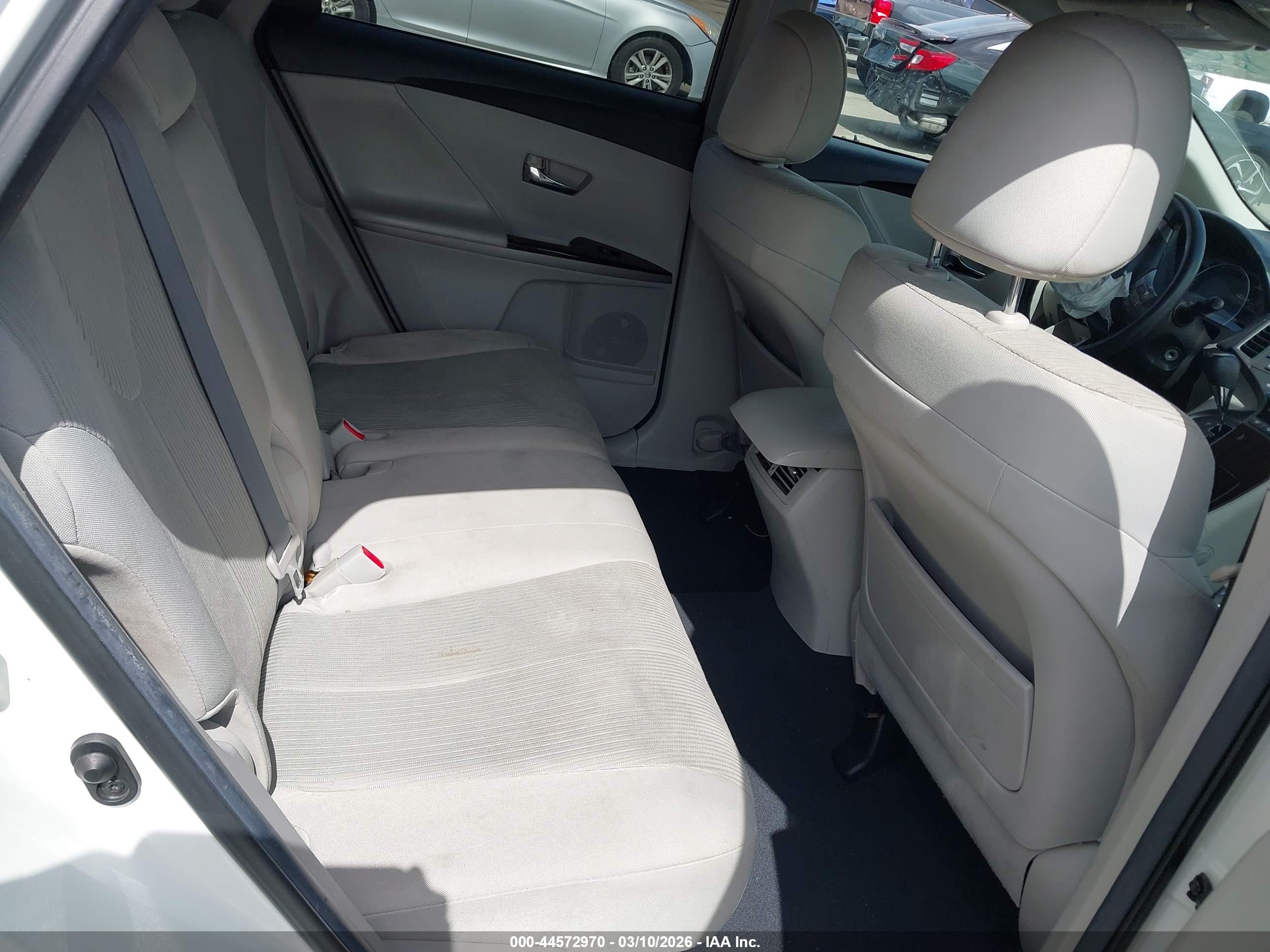 TOYOTA VENZA image 8
