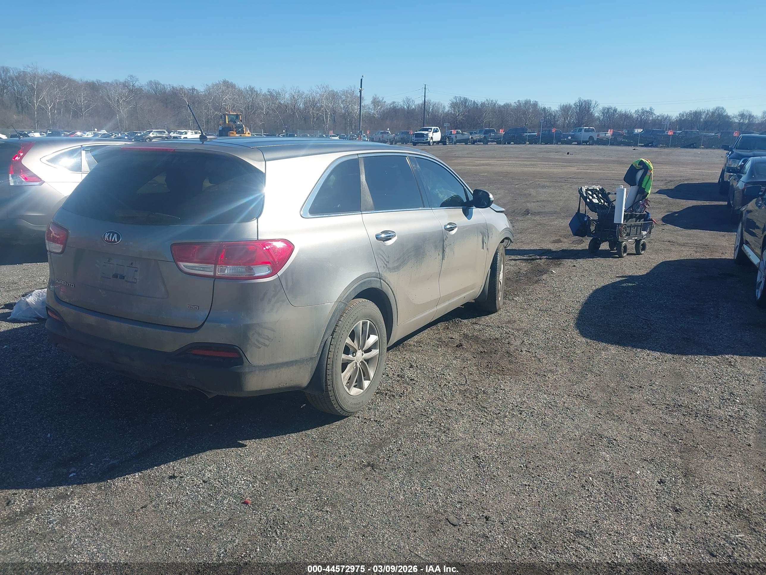 KIA SORENTO image 4
