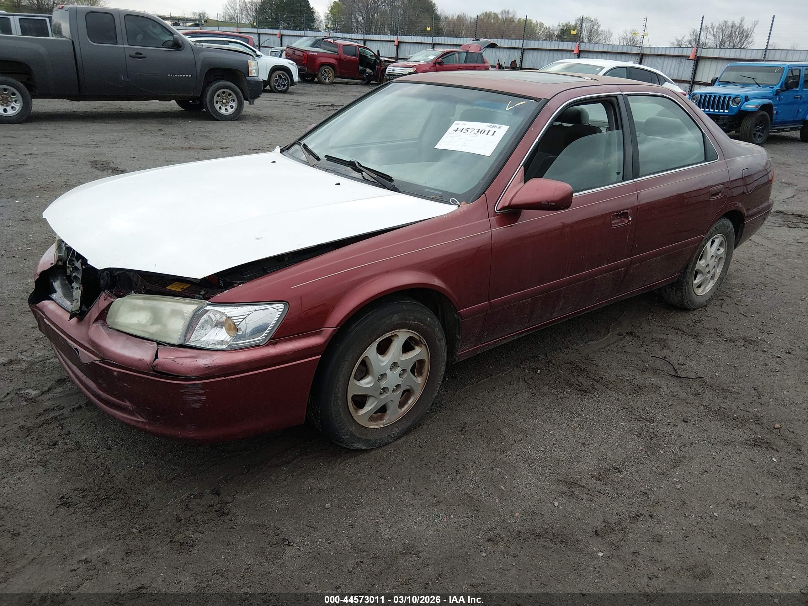 TOYOTA CAMRY image 2