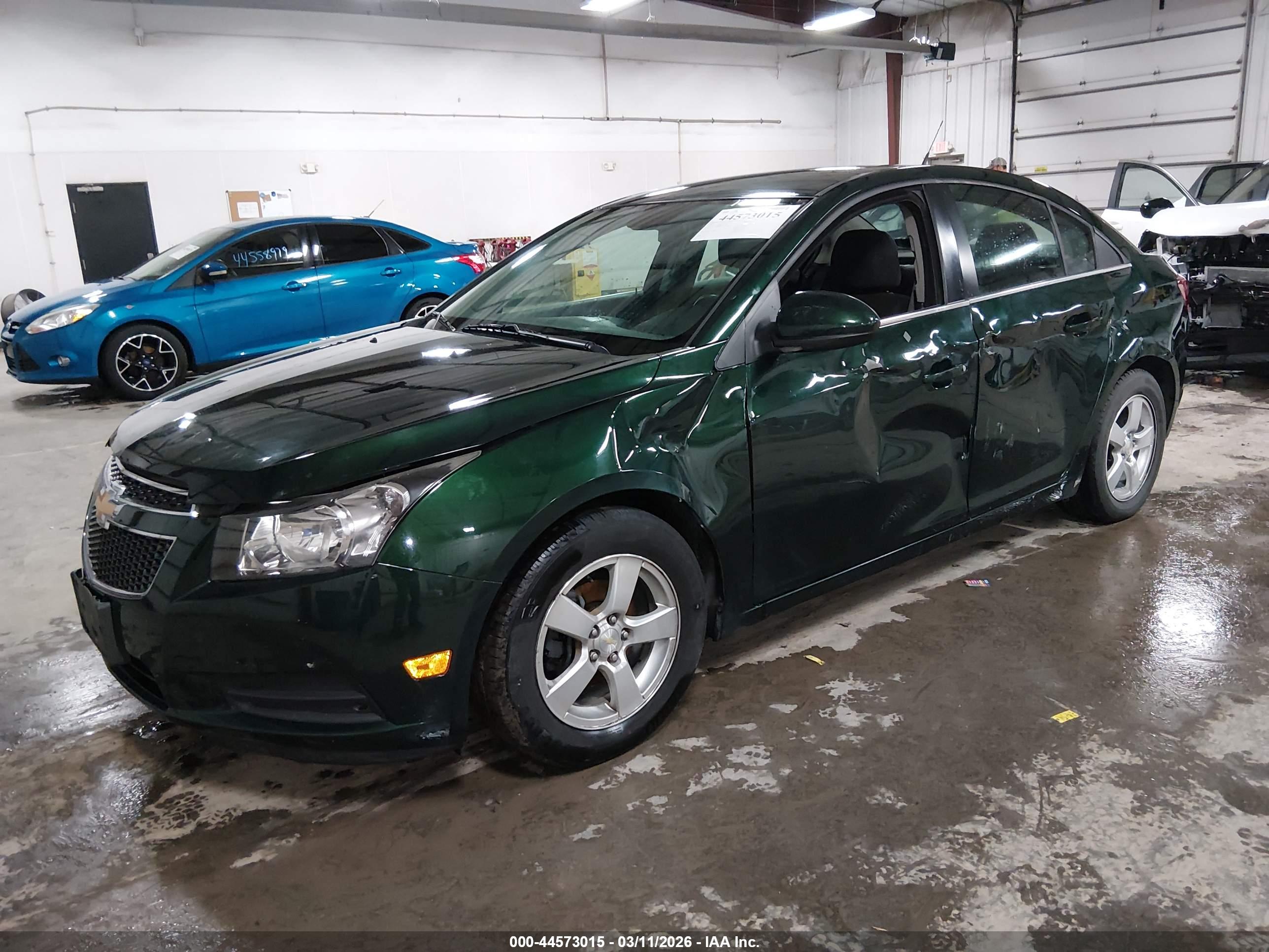 CHEVROLET CRUZE image 2