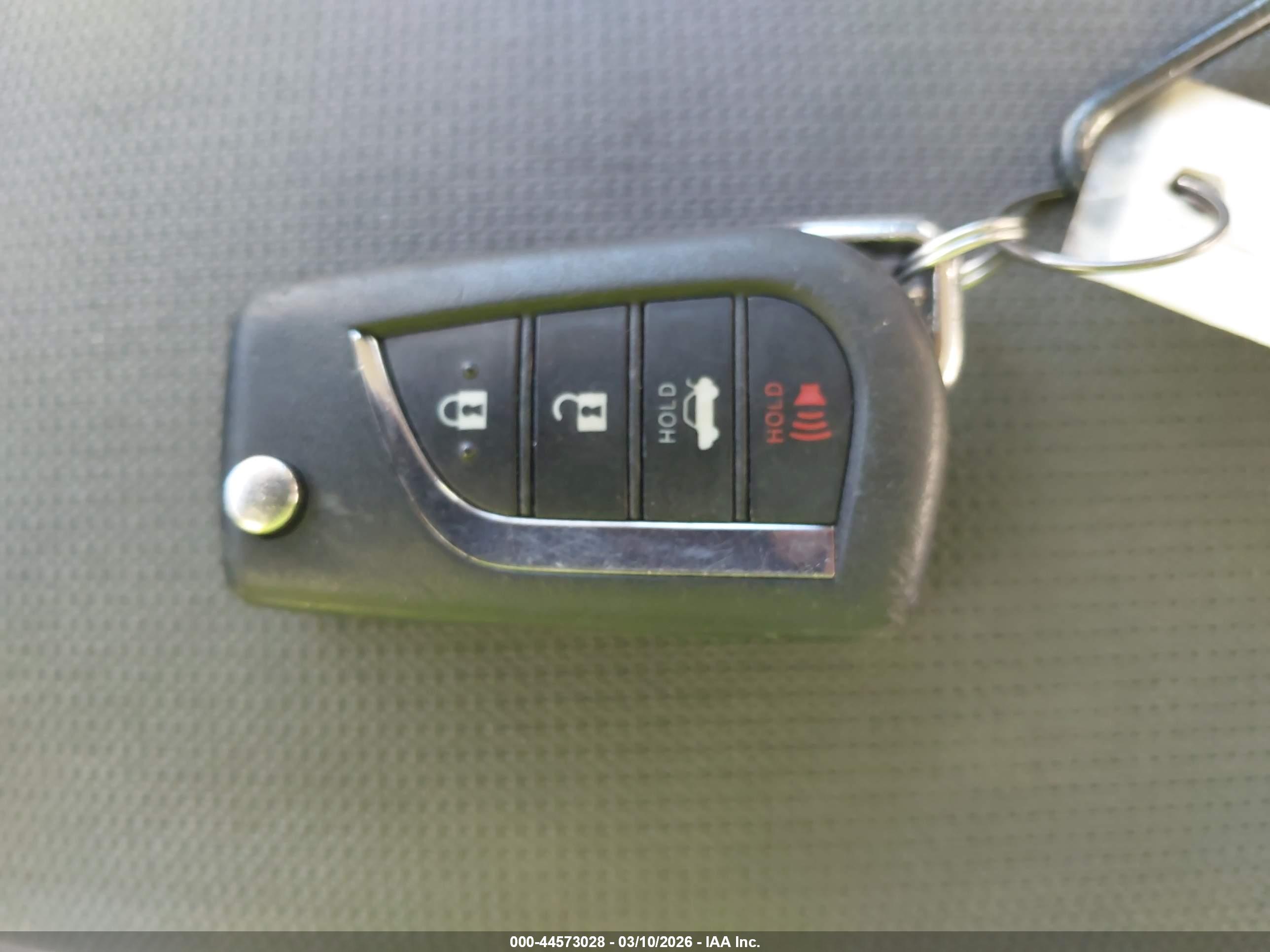 TOYOTA COROLLA image 11