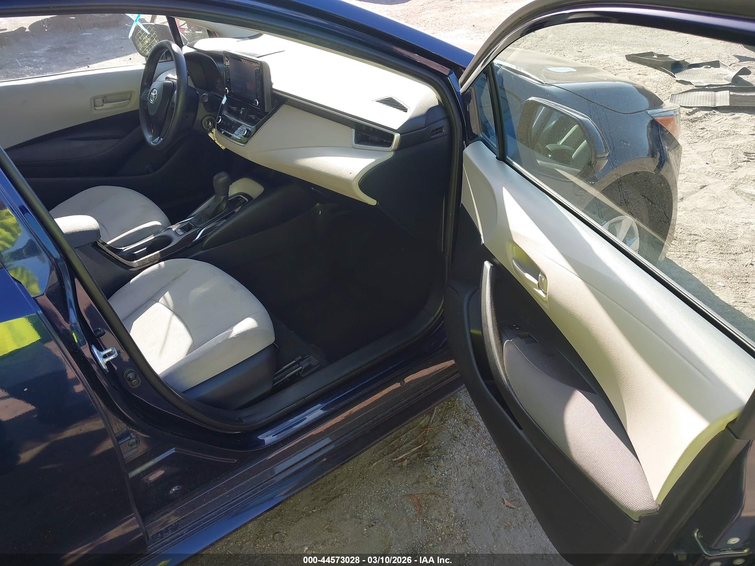 TOYOTA COROLLA image 5