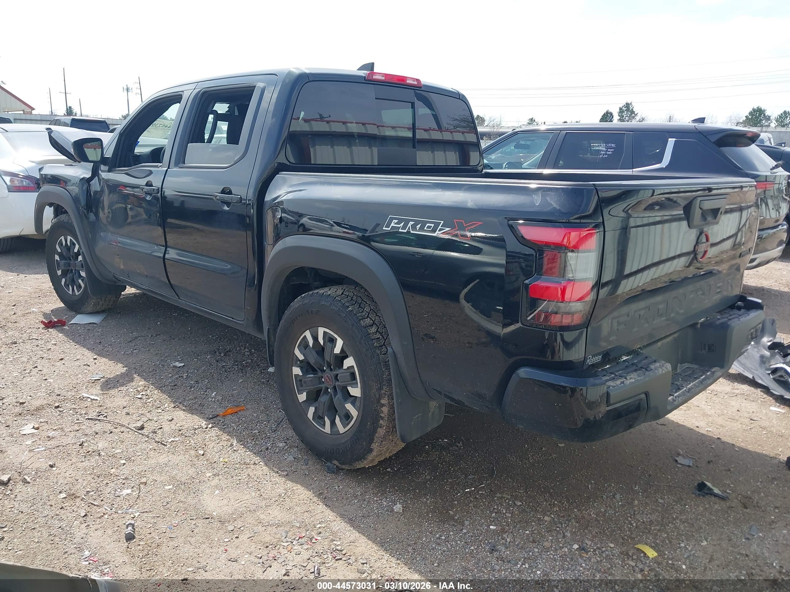 NISSAN FRONTIER image 3