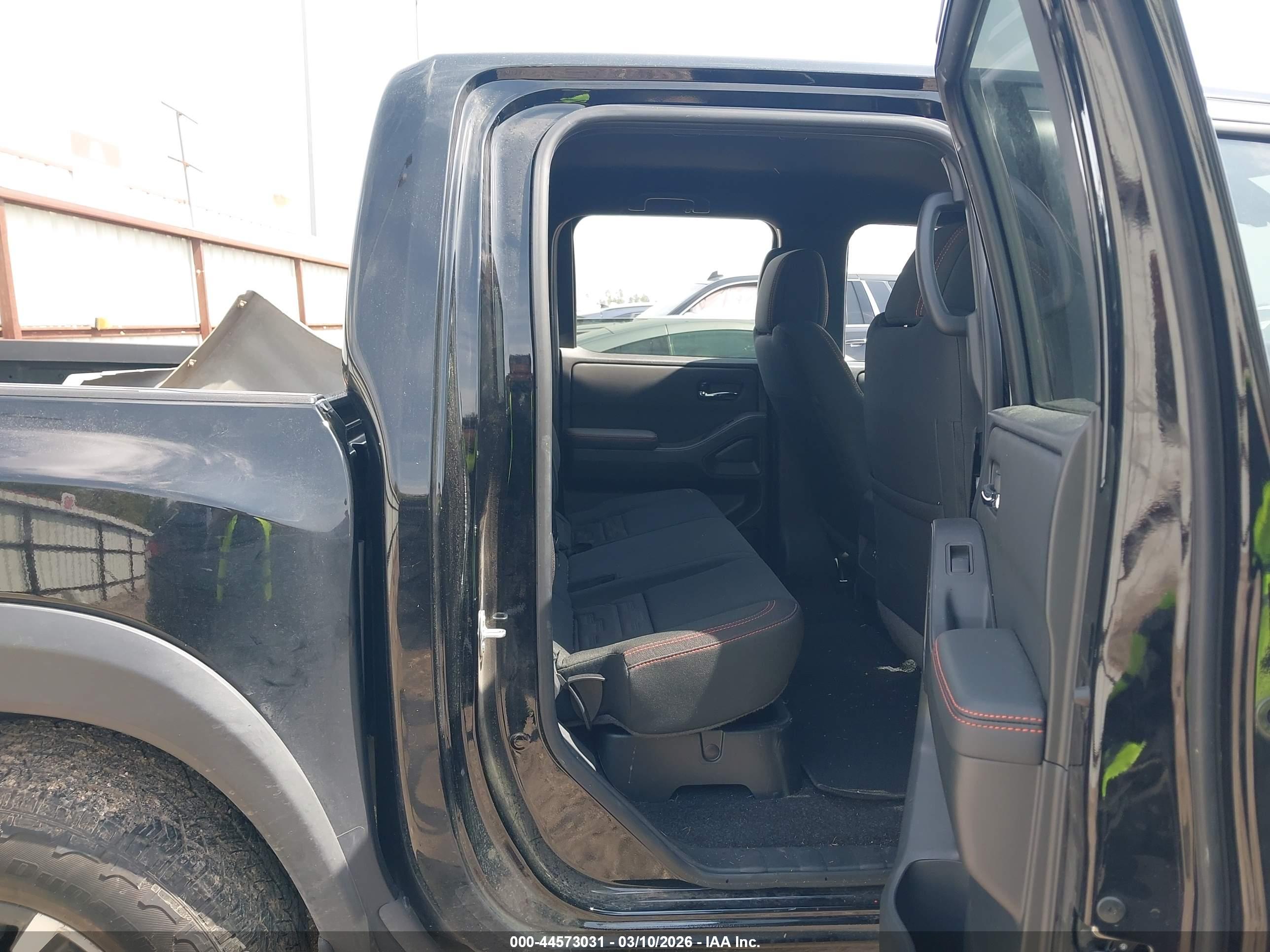 NISSAN FRONTIER image 8