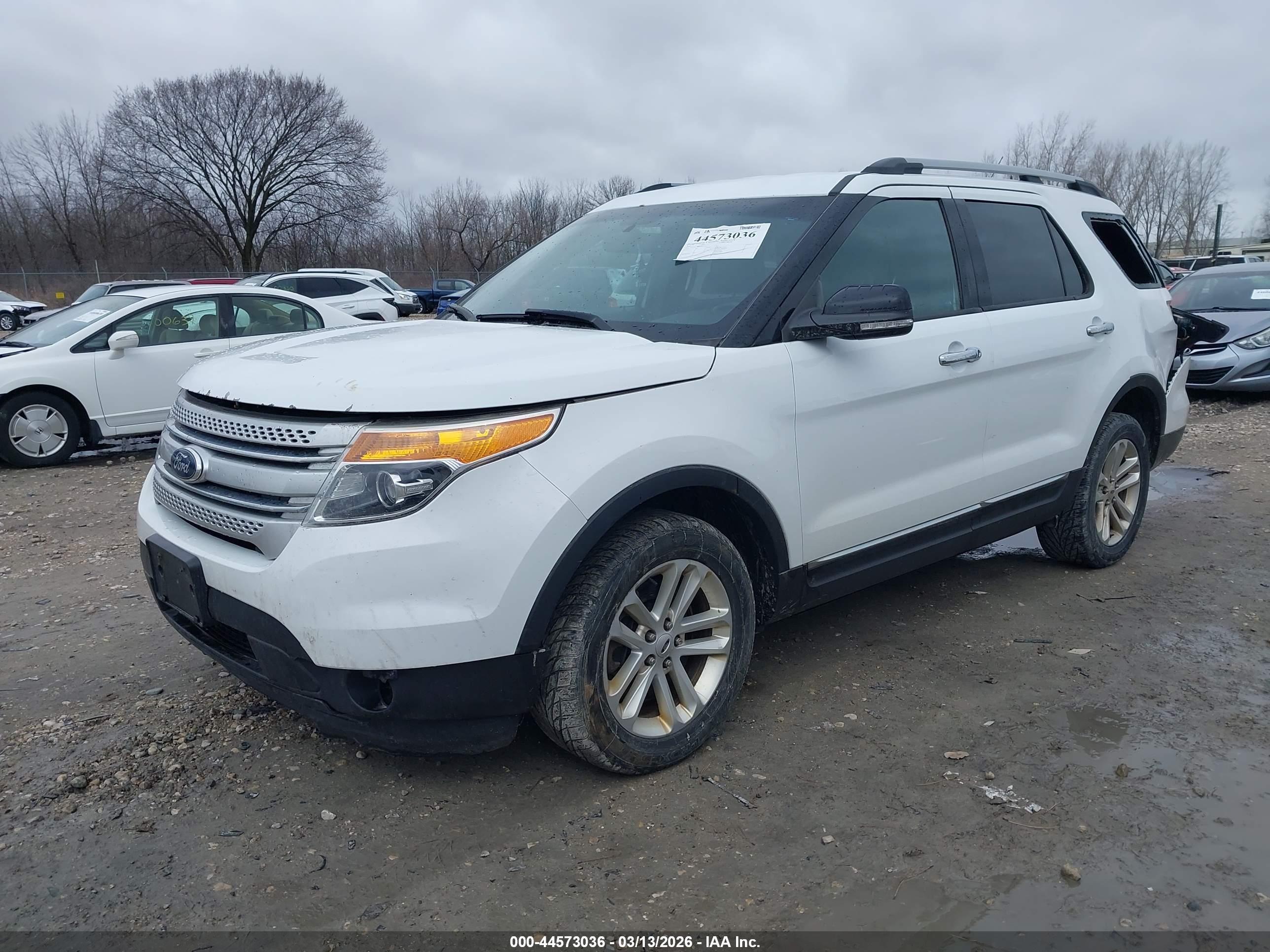 FORD EXPLORER image 2