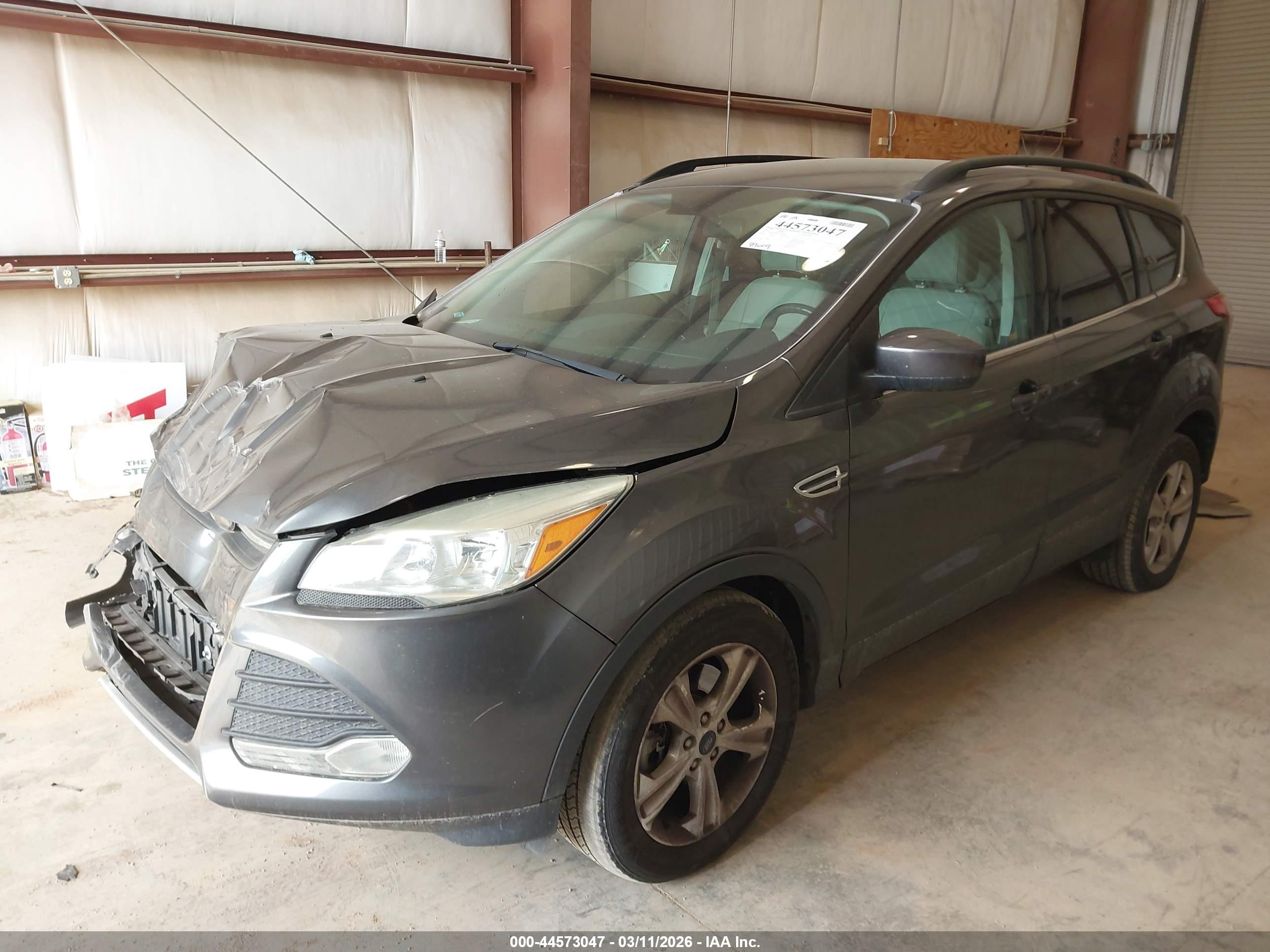 FORD ESCAPE image 2