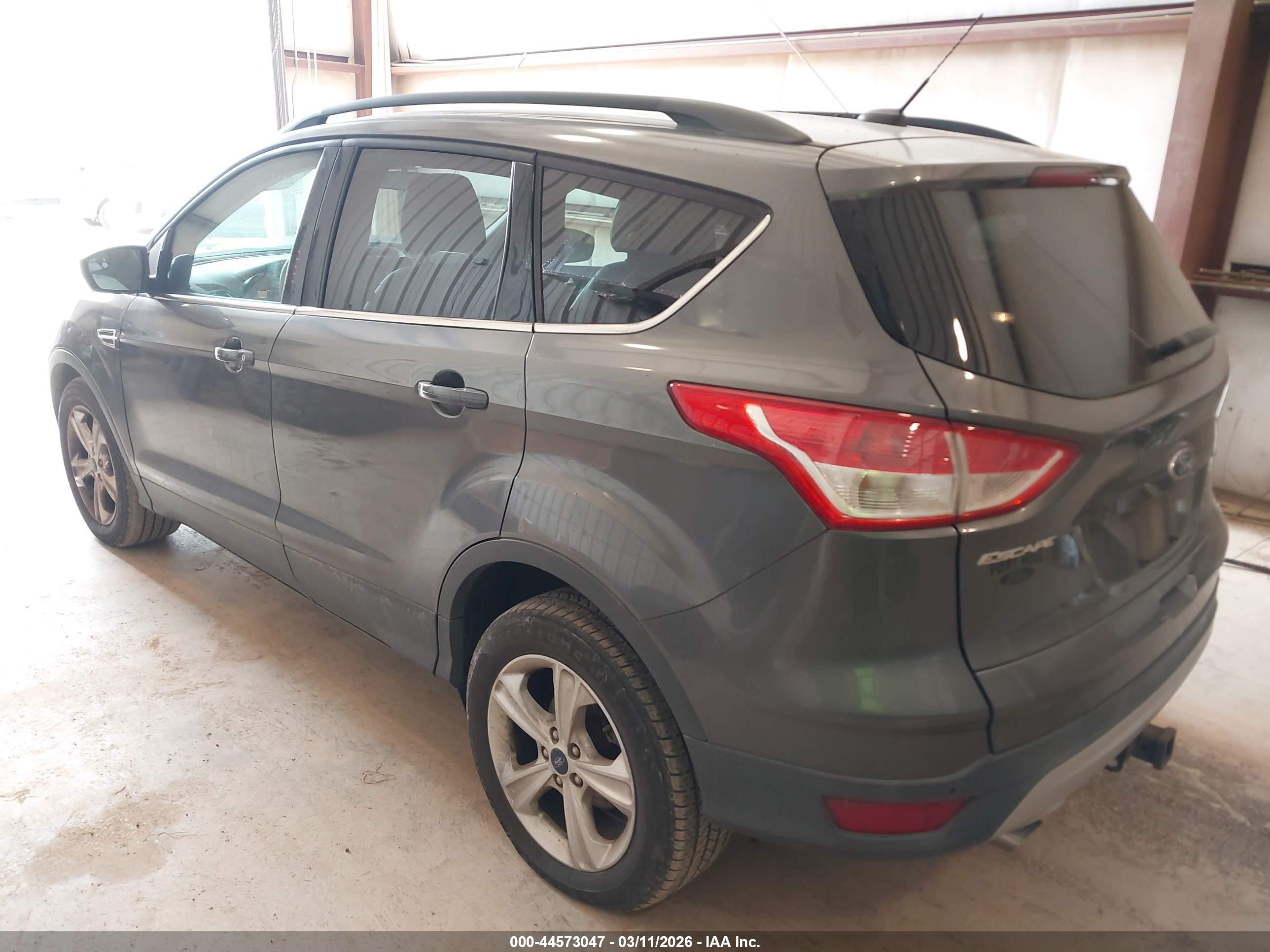 FORD ESCAPE image 3