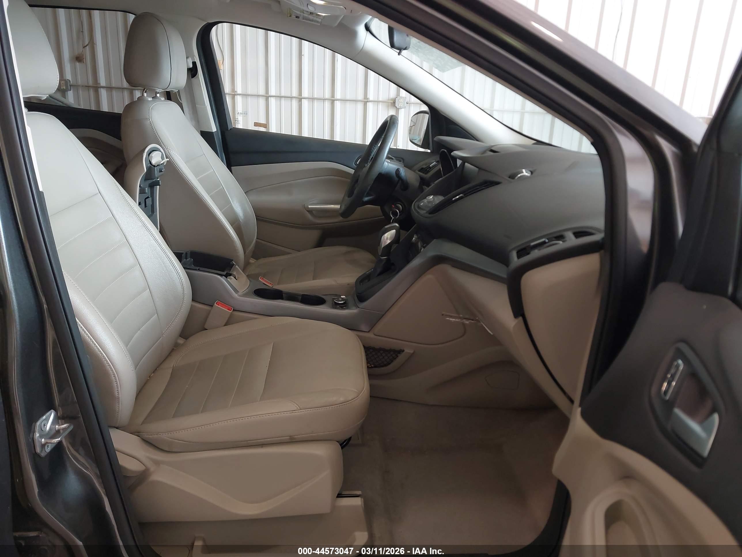 FORD ESCAPE image 5
