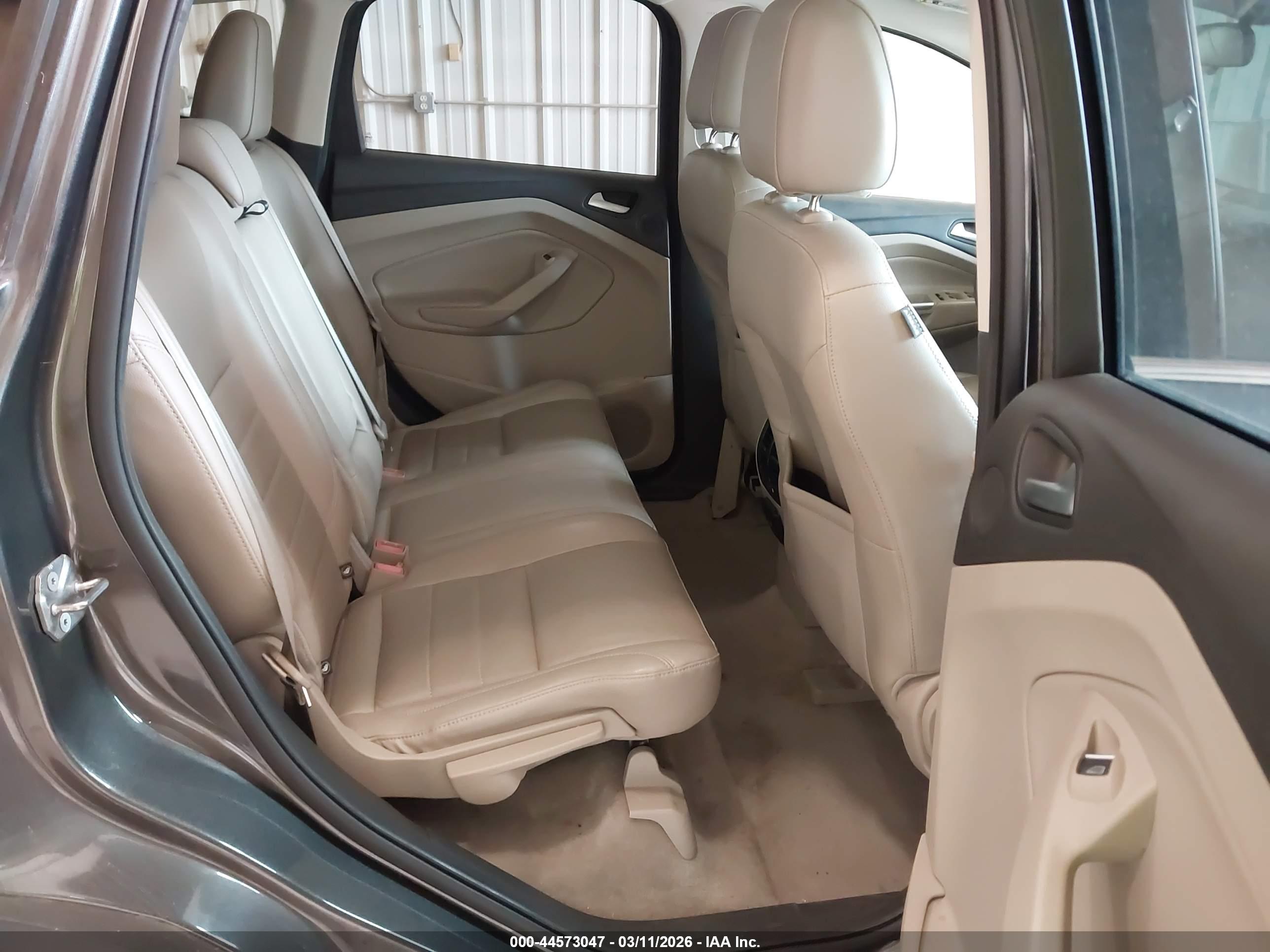 FORD ESCAPE image 8