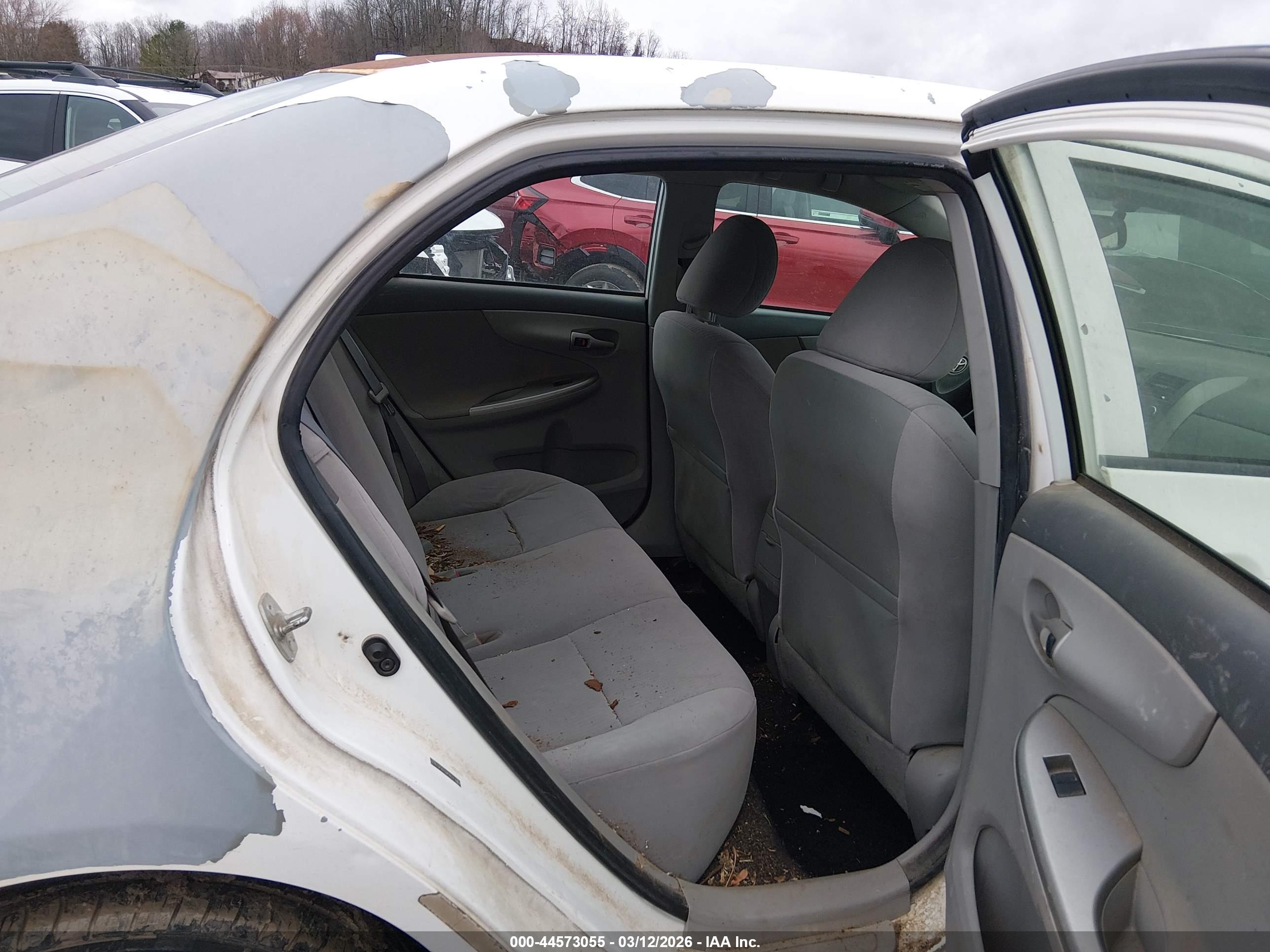 TOYOTA COROLLA image 8