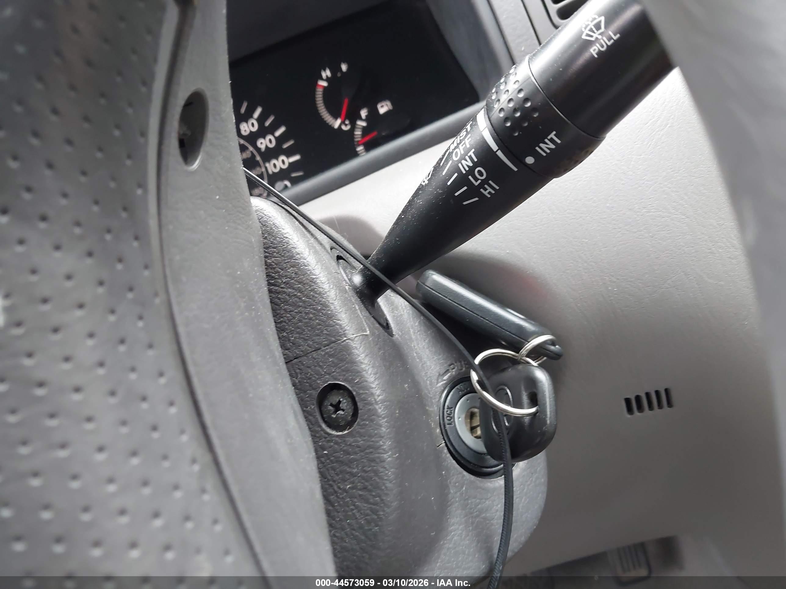 TOYOTA COROLLA image 11