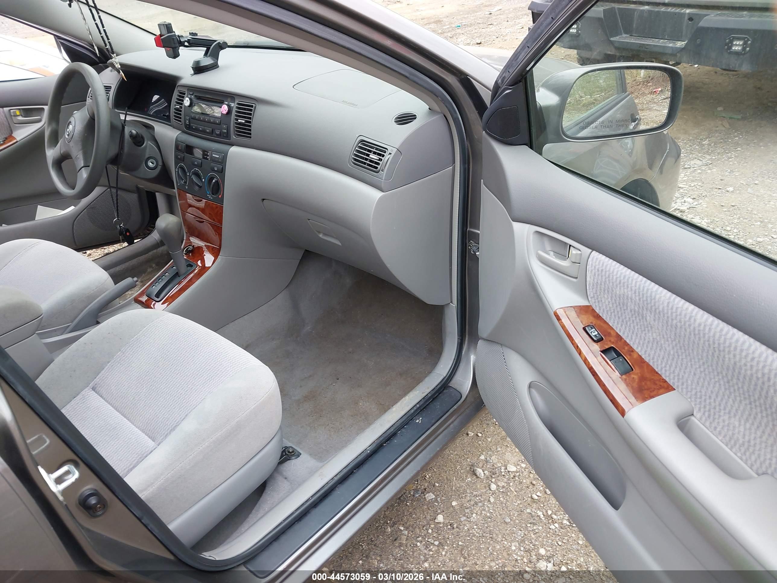 TOYOTA COROLLA image 5