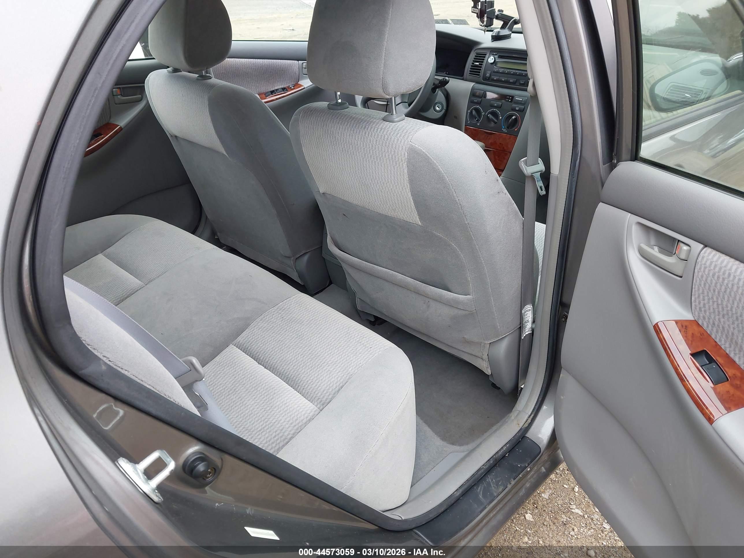 TOYOTA COROLLA image 8