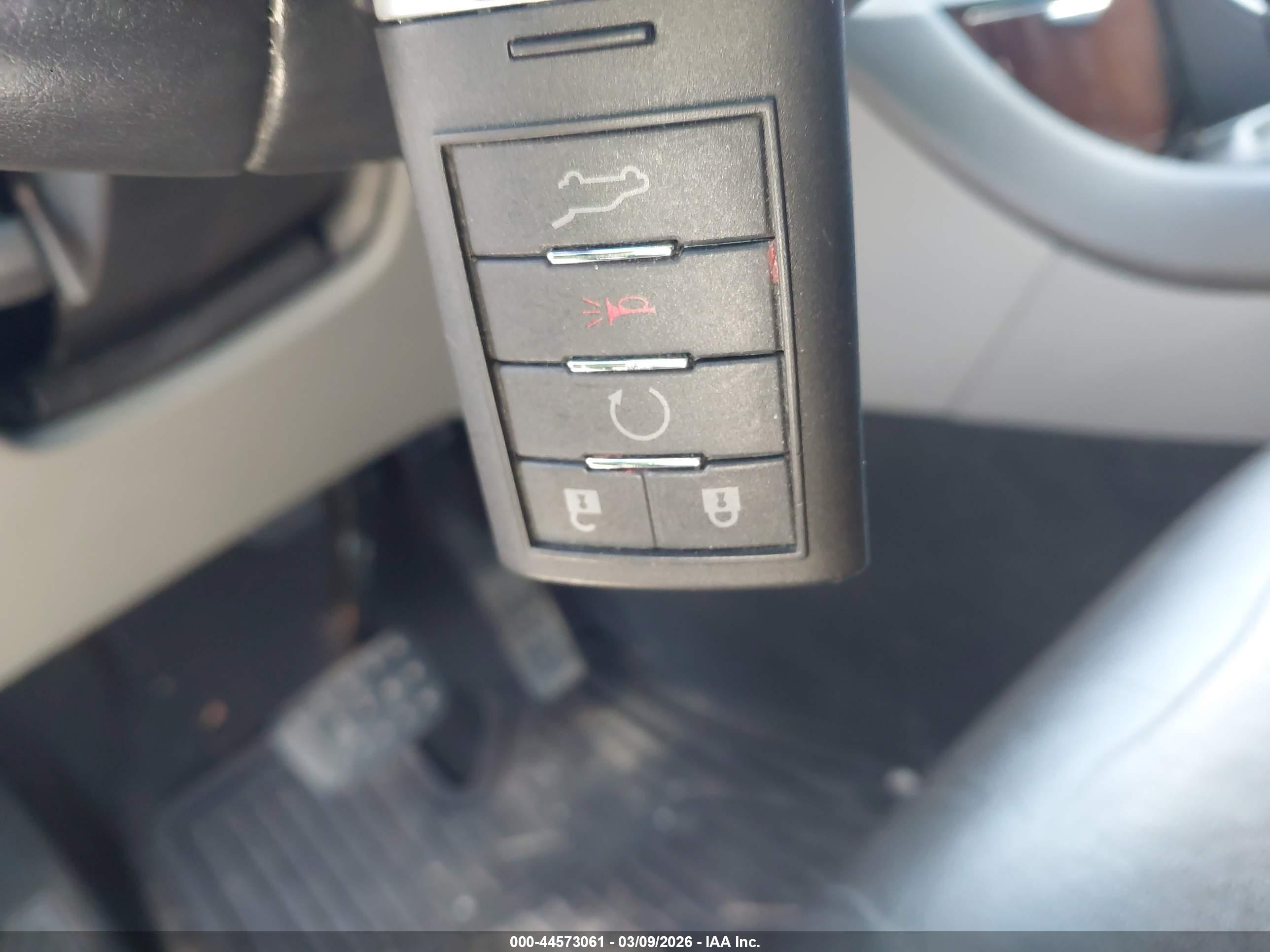 CADILLAC SRX image 11