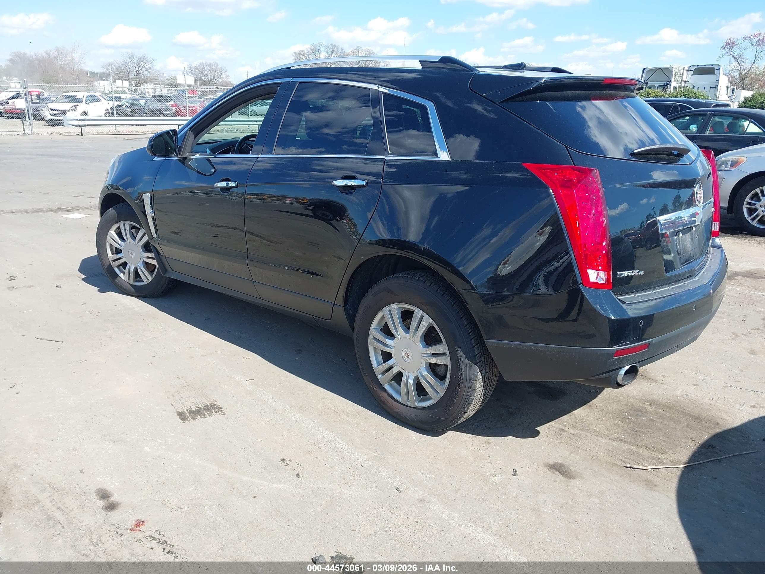 CADILLAC SRX image 3