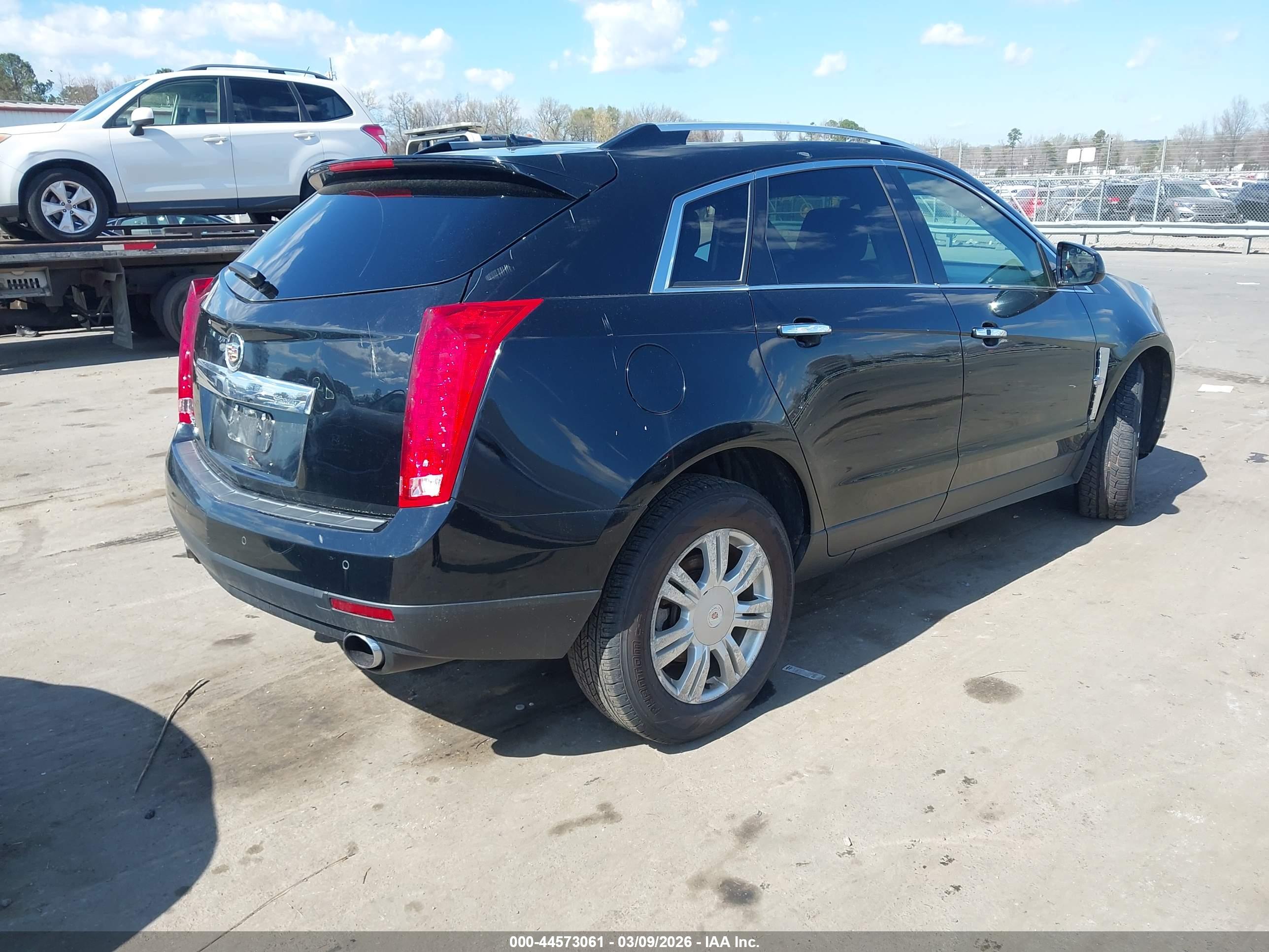 CADILLAC SRX image 4
