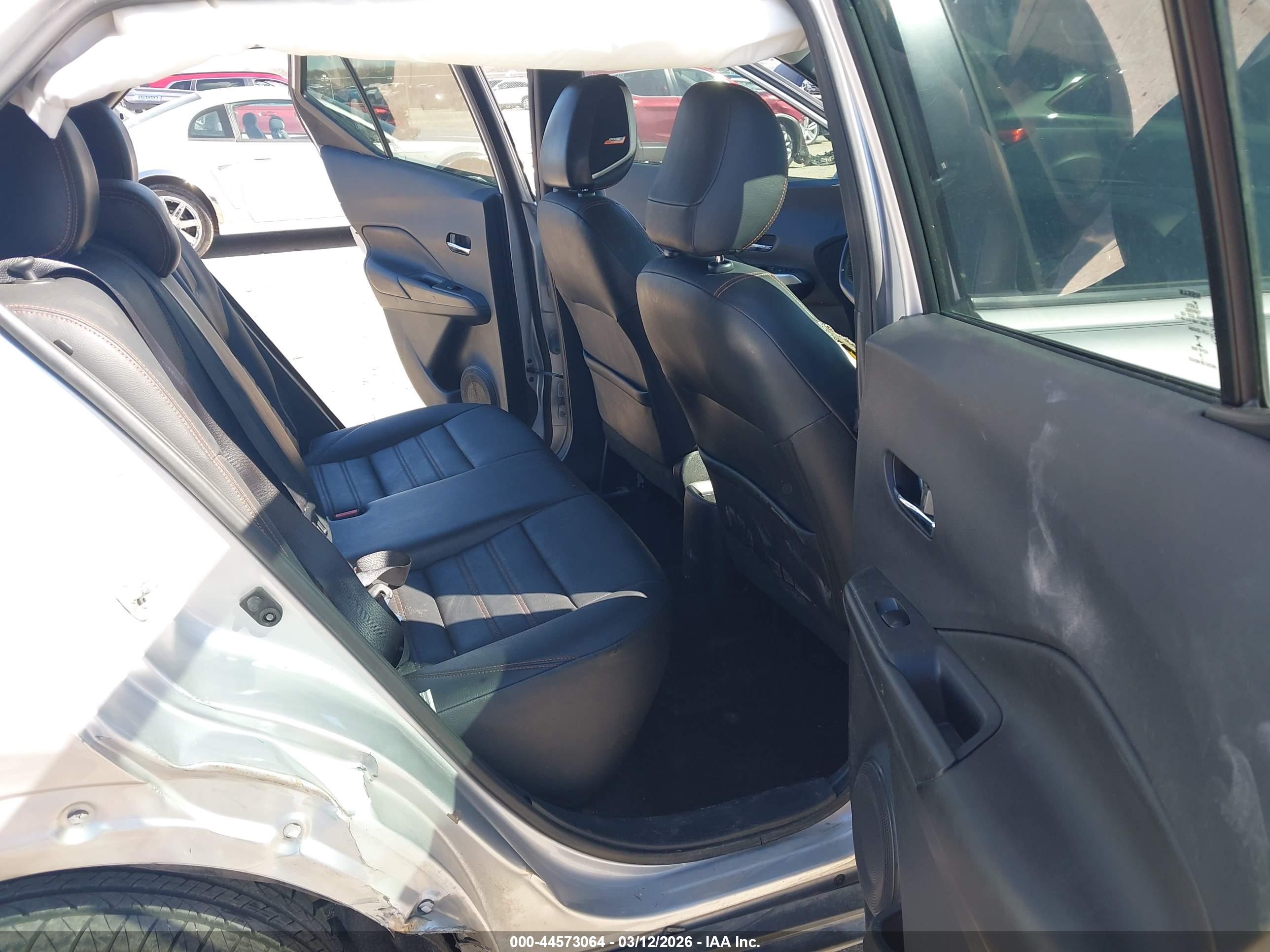 NISSAN KICKS image 8