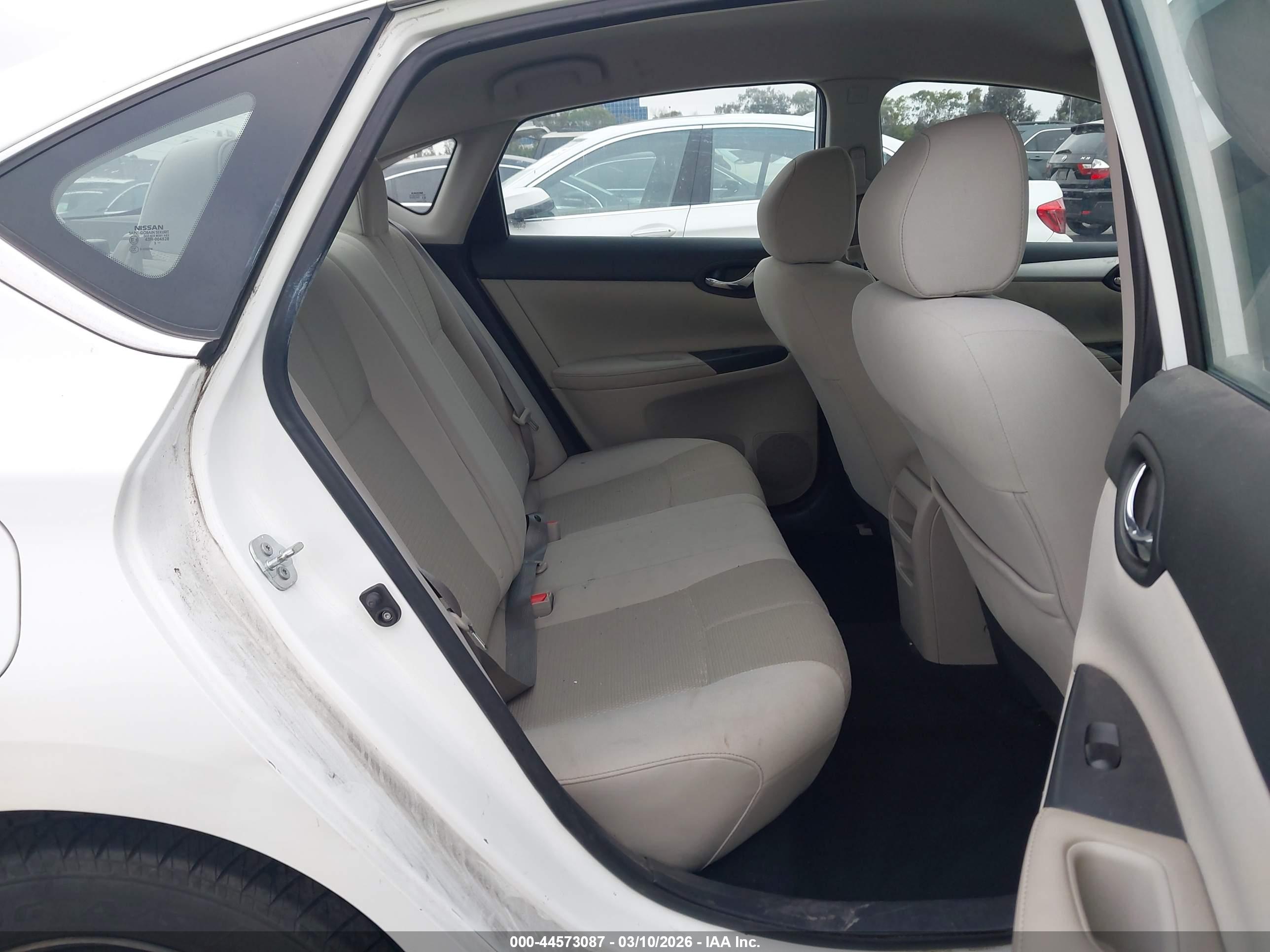 NISSAN SENTRA image 8
