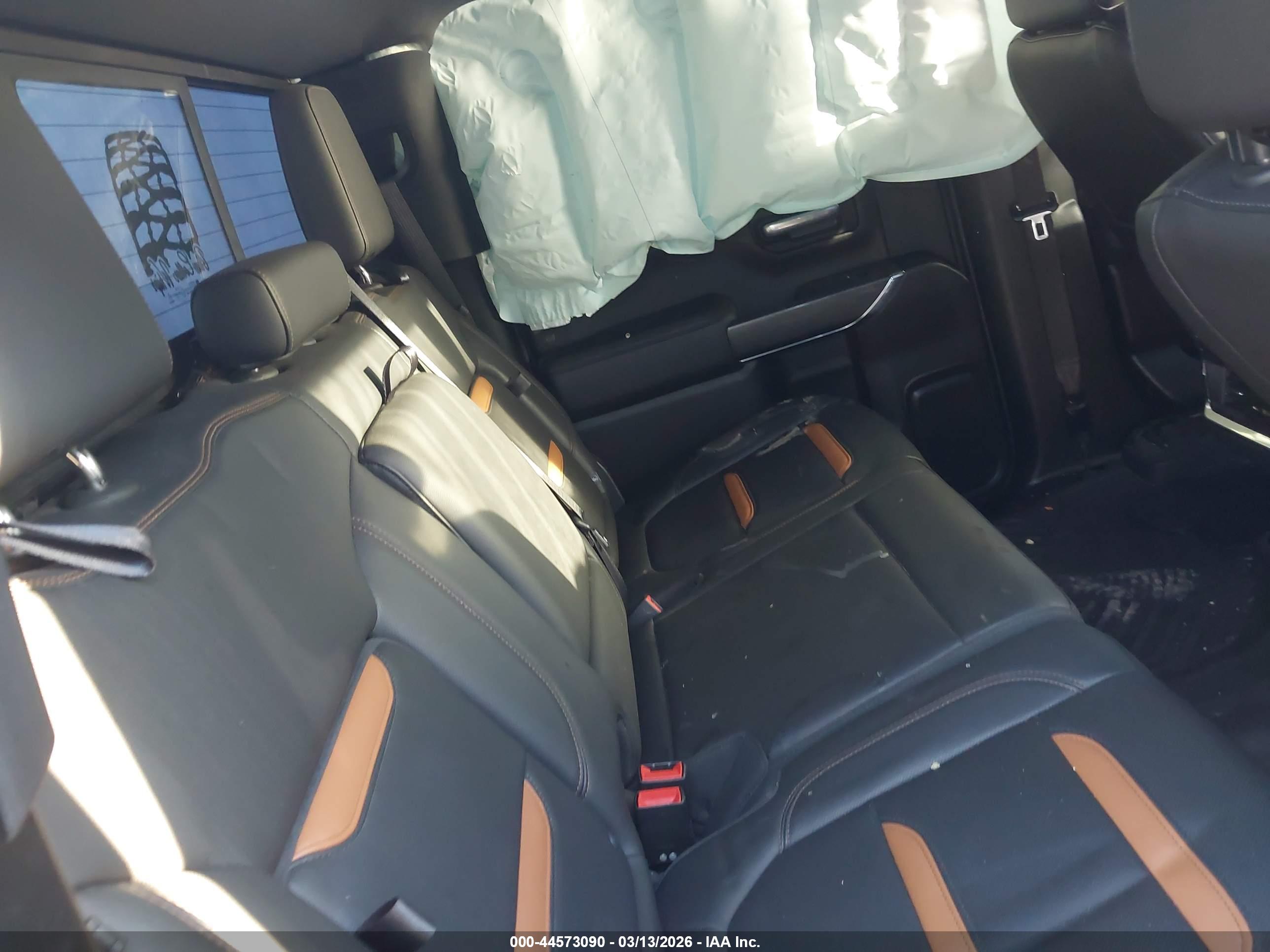 GMC SIERRA image 8
