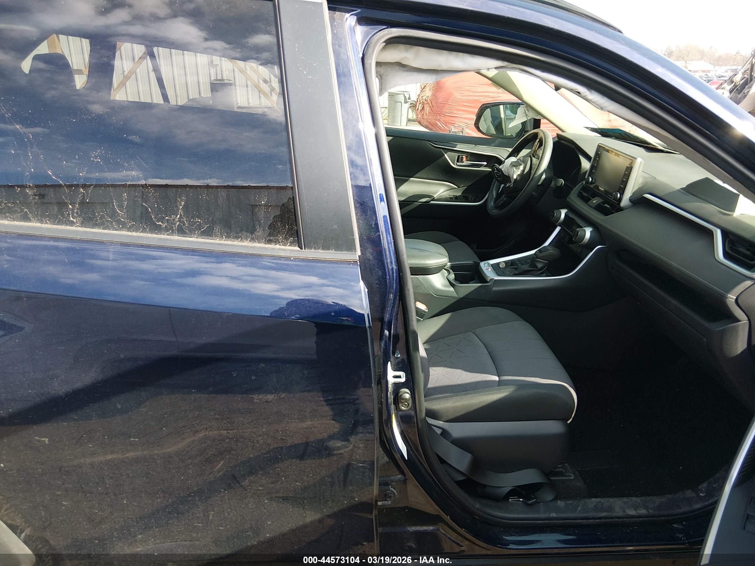TOYOTA RAV4 image 5