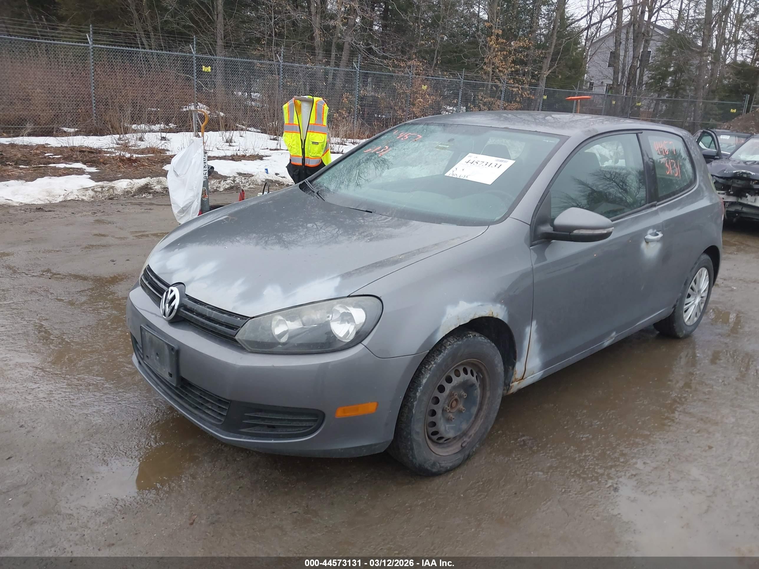 VOLKSWAGEN GOLF image 2