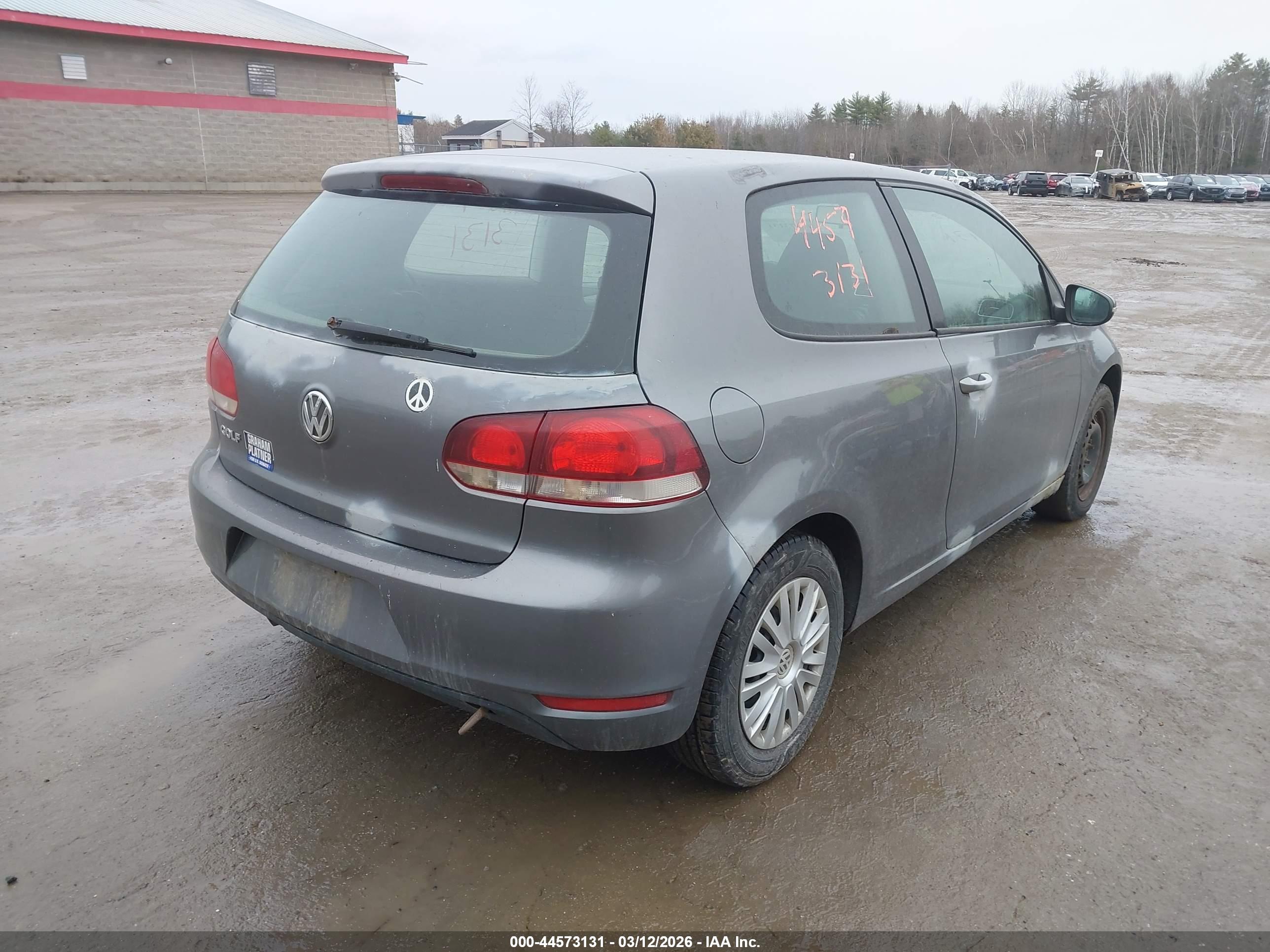 VOLKSWAGEN GOLF image 4