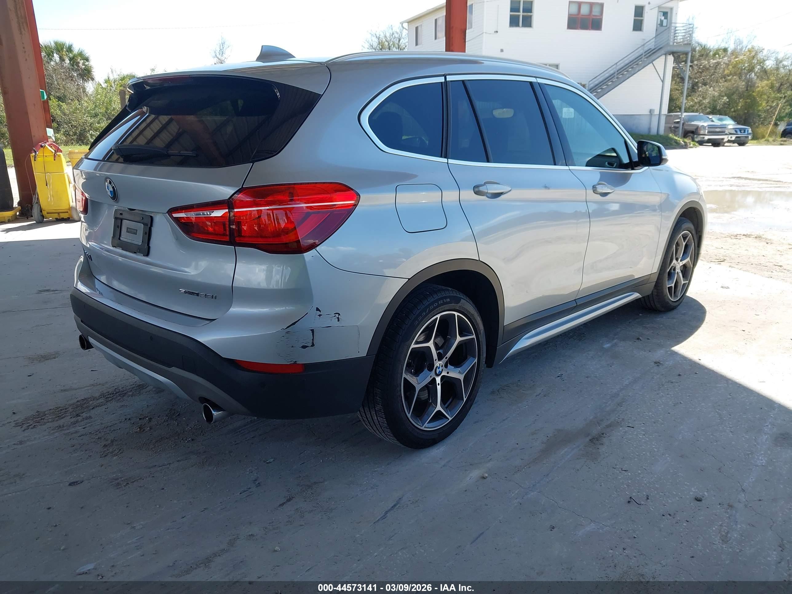 BMW X1 image 4