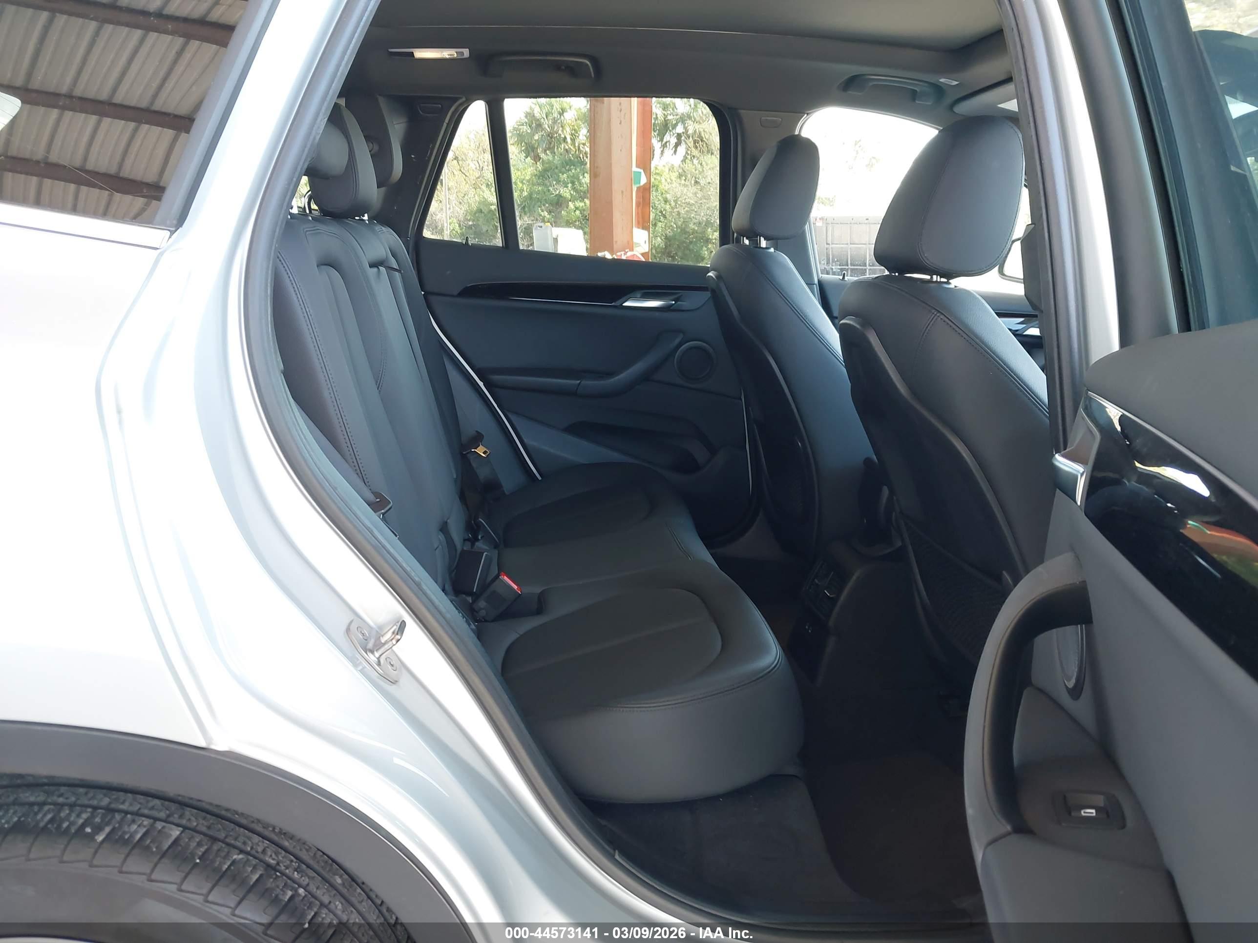 BMW X1 image 8
