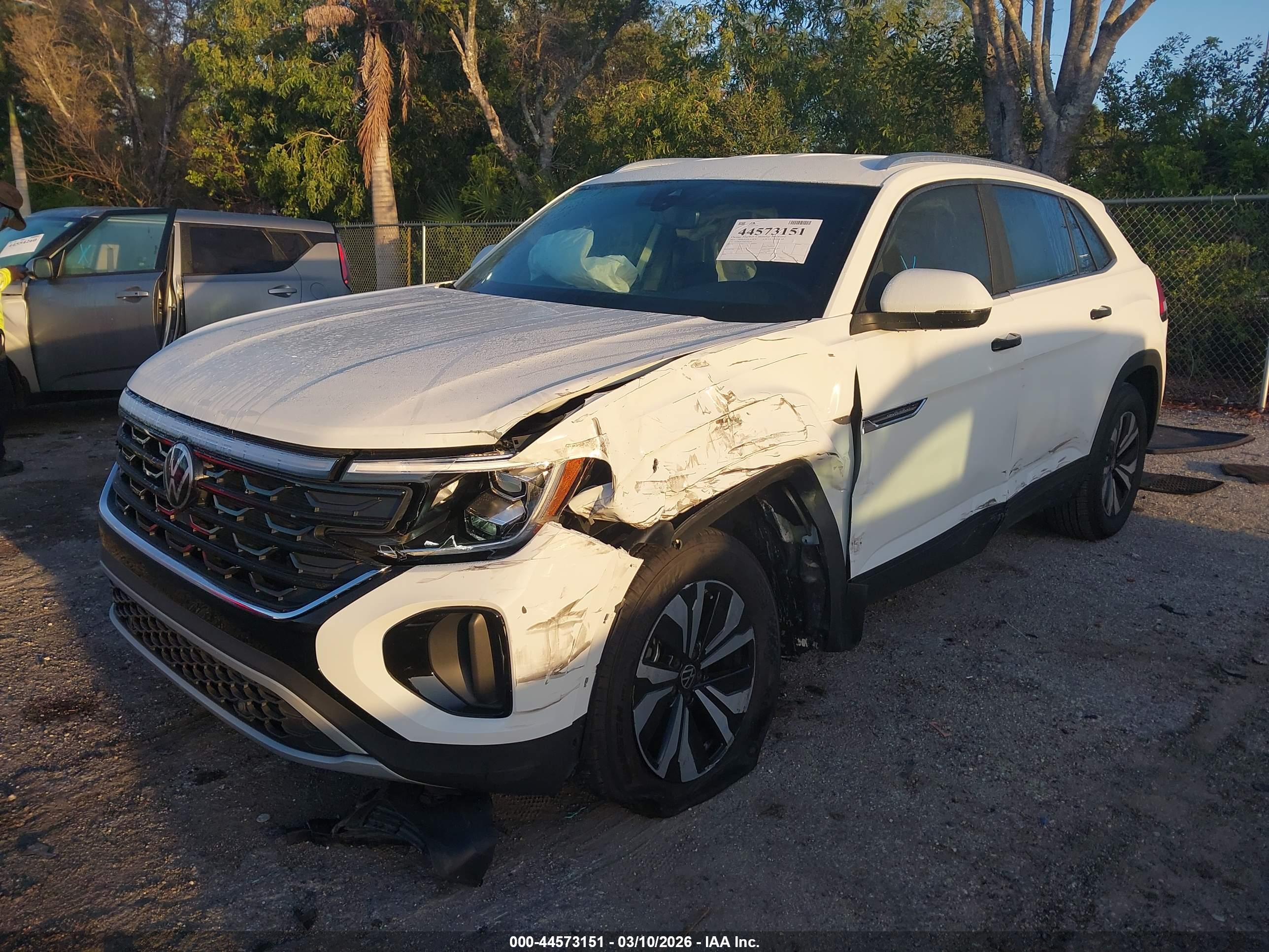 VOLKSWAGEN ATLAS image 6
