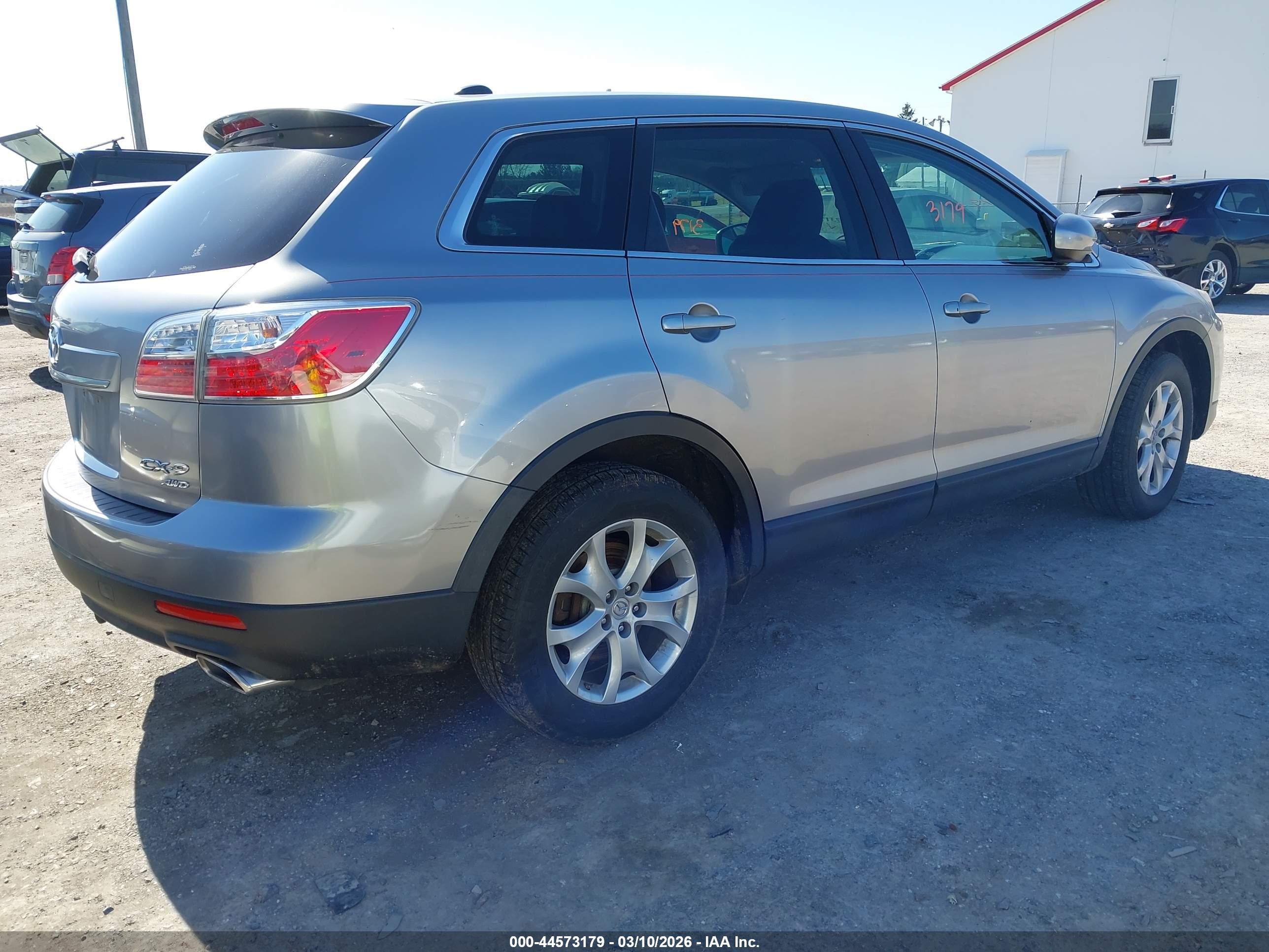 MAZDA CX-9 image 4