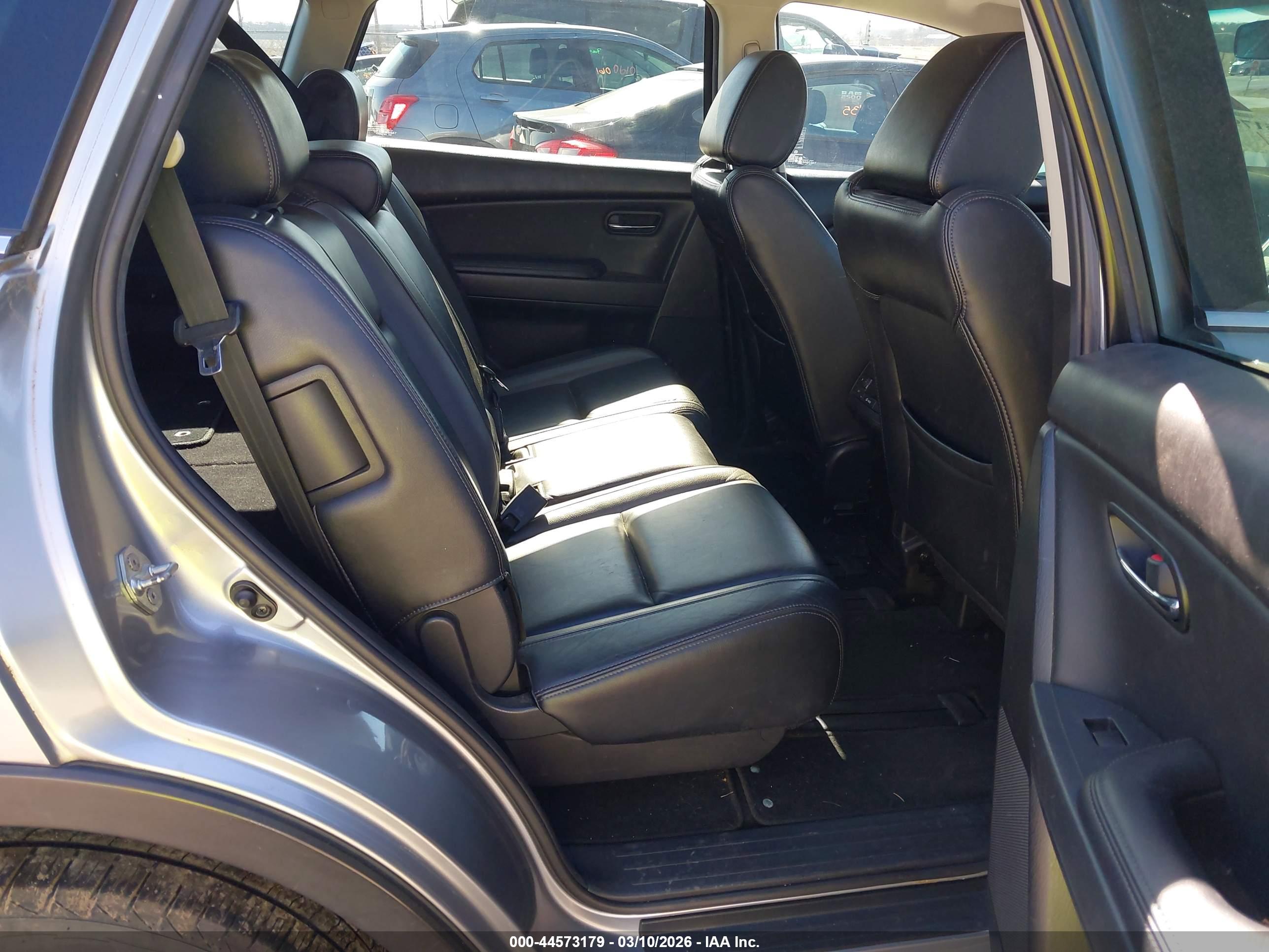 MAZDA CX-9 image 8