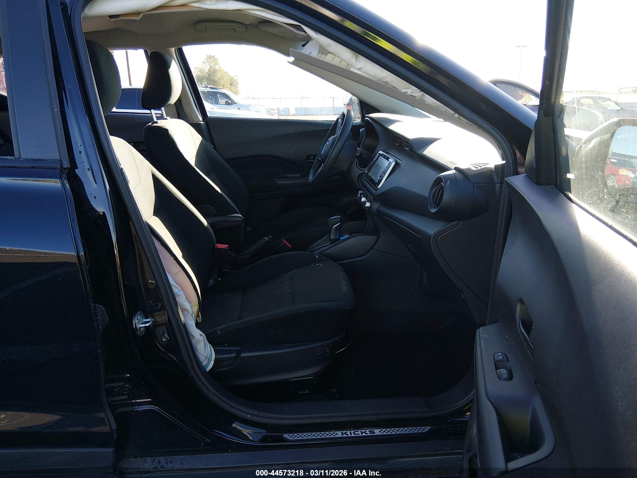 NISSAN KICKS image 5