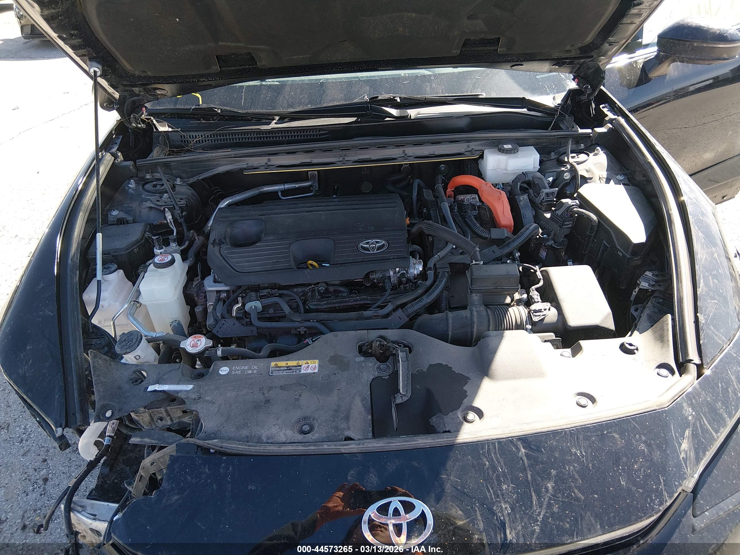 TOYOTA CROWN image 10