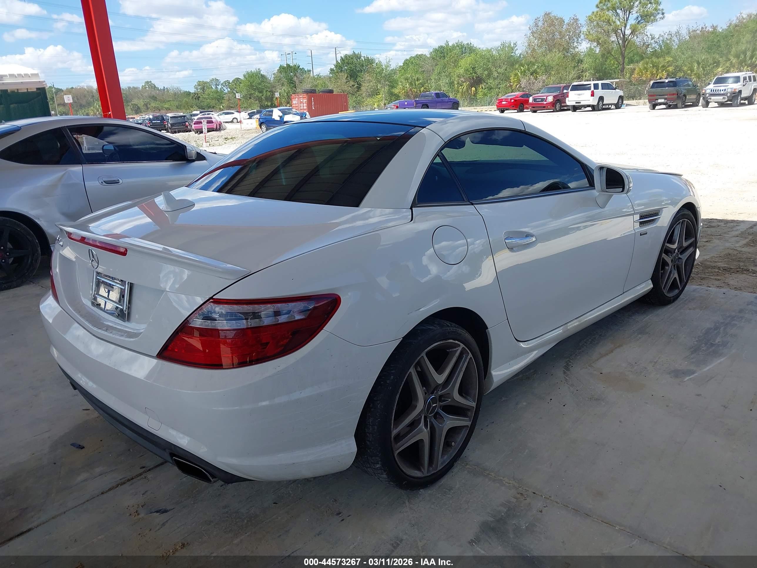 MERCEDES-BENZ SLK image 4