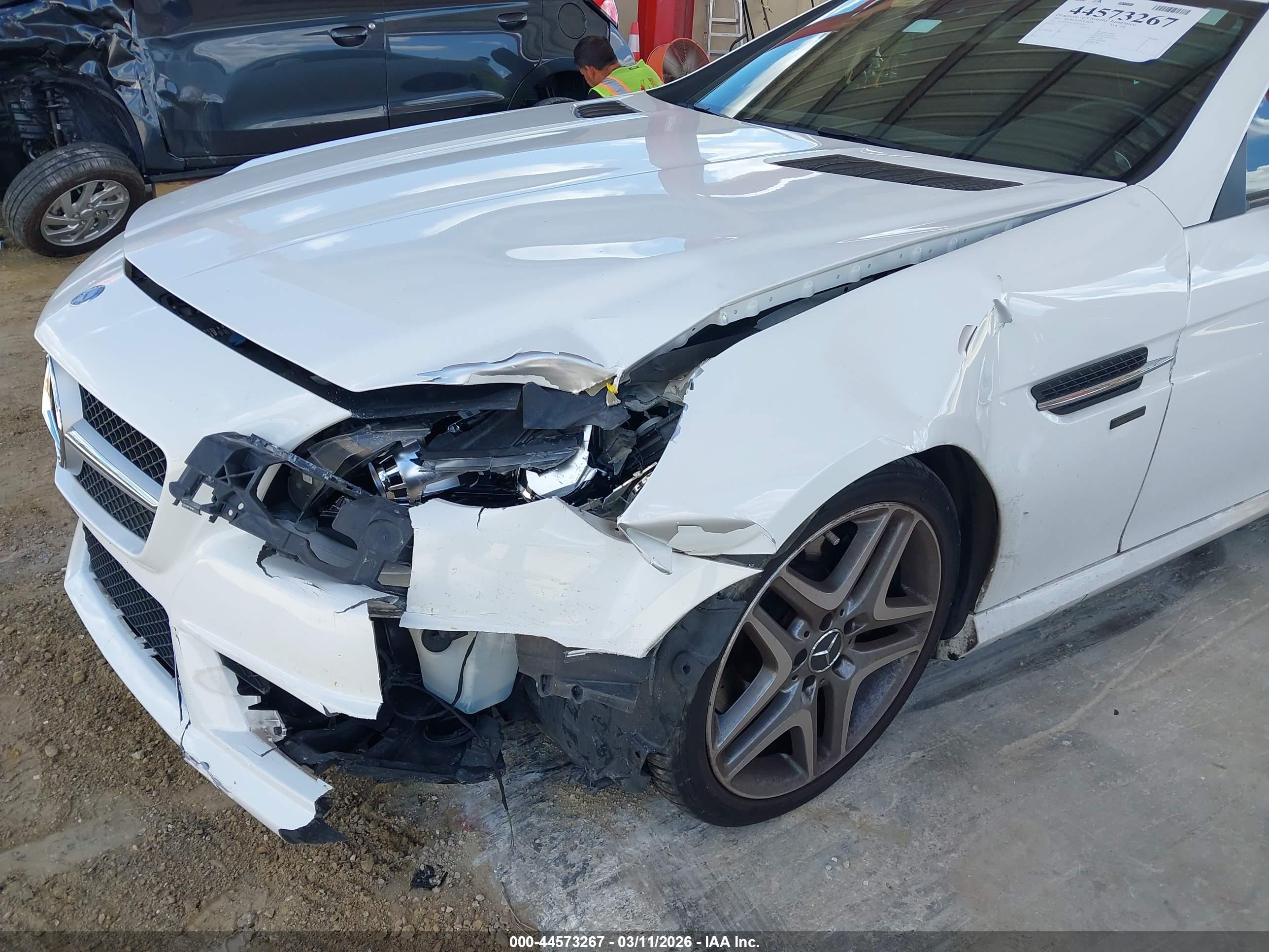 MERCEDES-BENZ SLK image 6