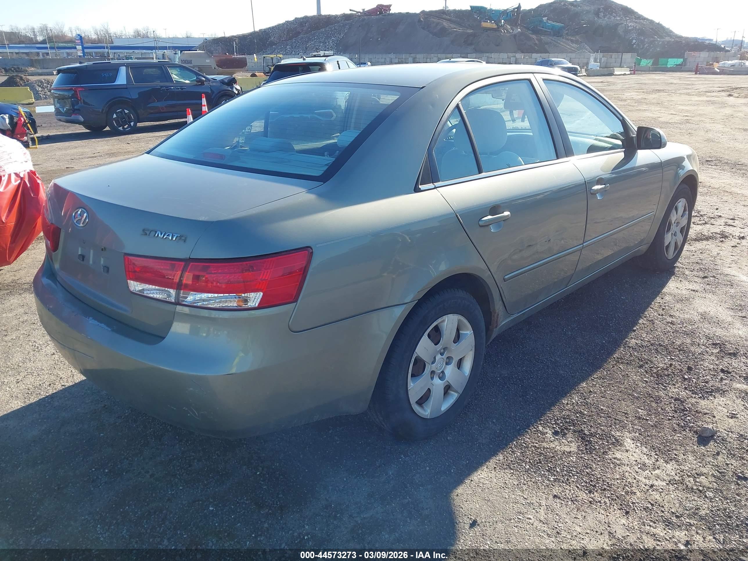 HYUNDAI SONATA image 4