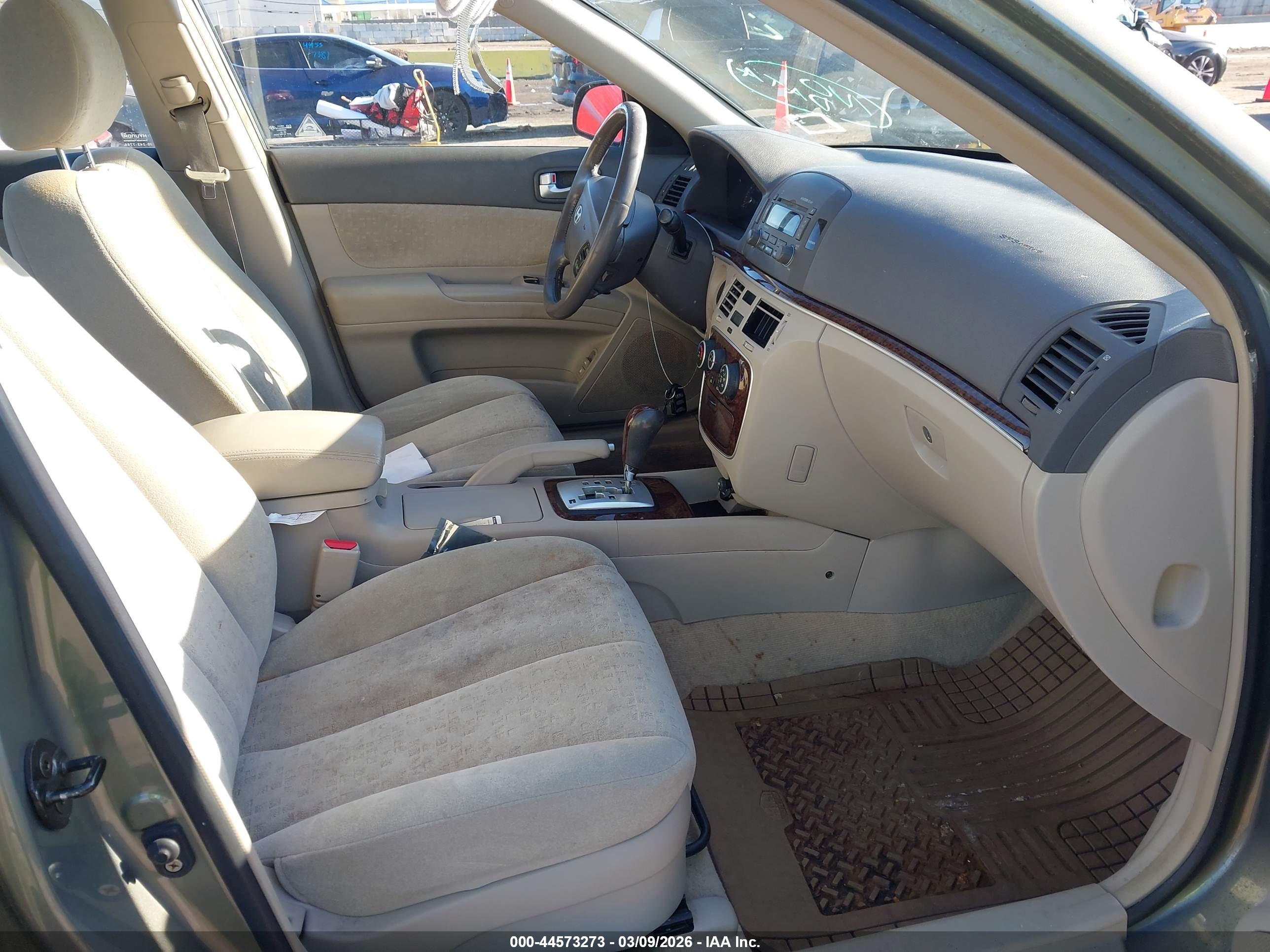 HYUNDAI SONATA image 5