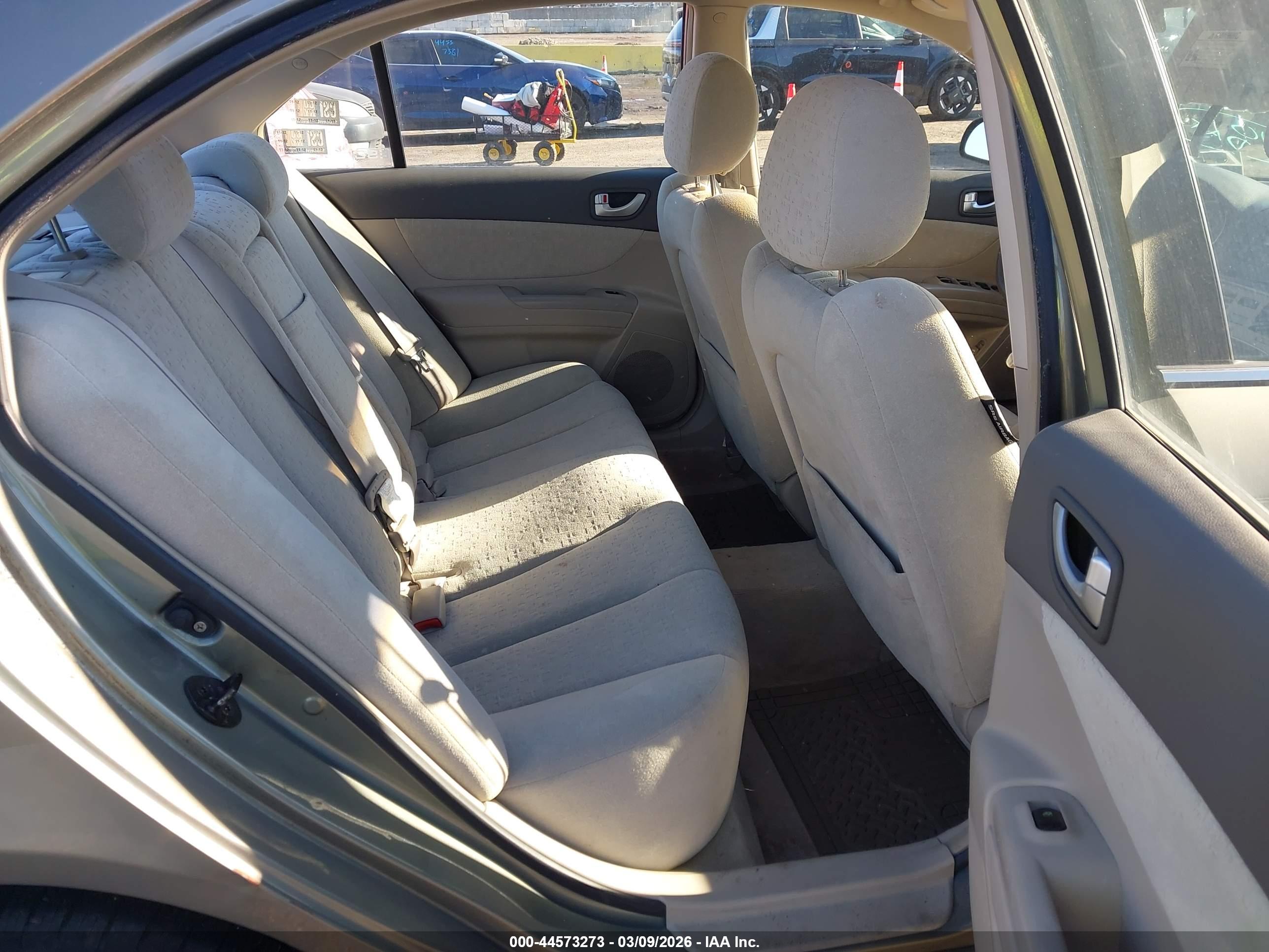 HYUNDAI SONATA image 8