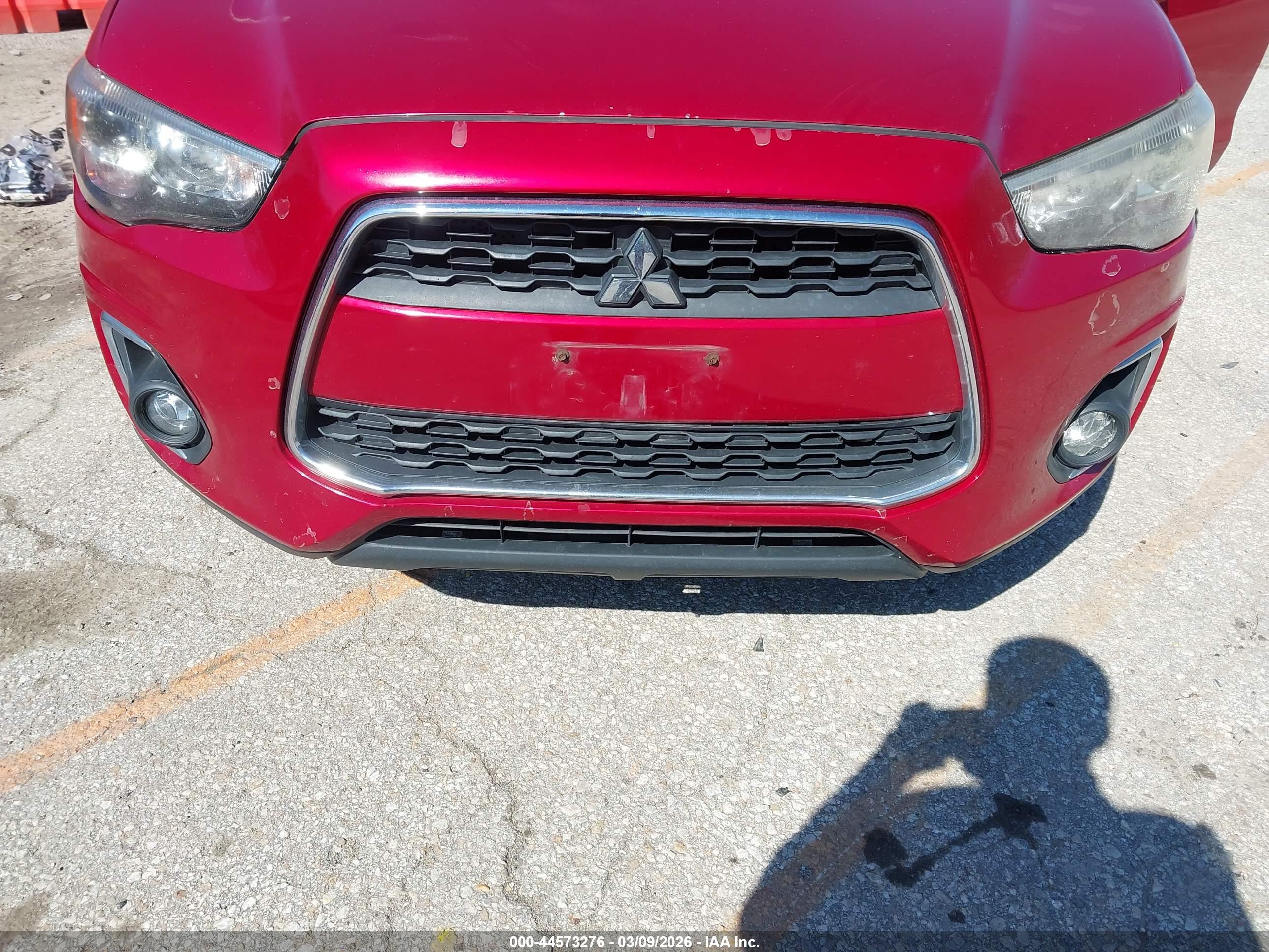 MITSUBISHI OUTLANDER image 6