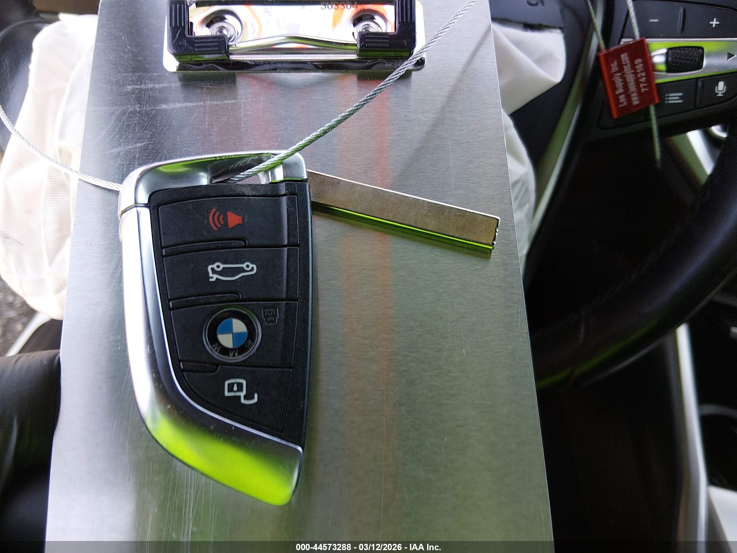 BMW 330I image 11