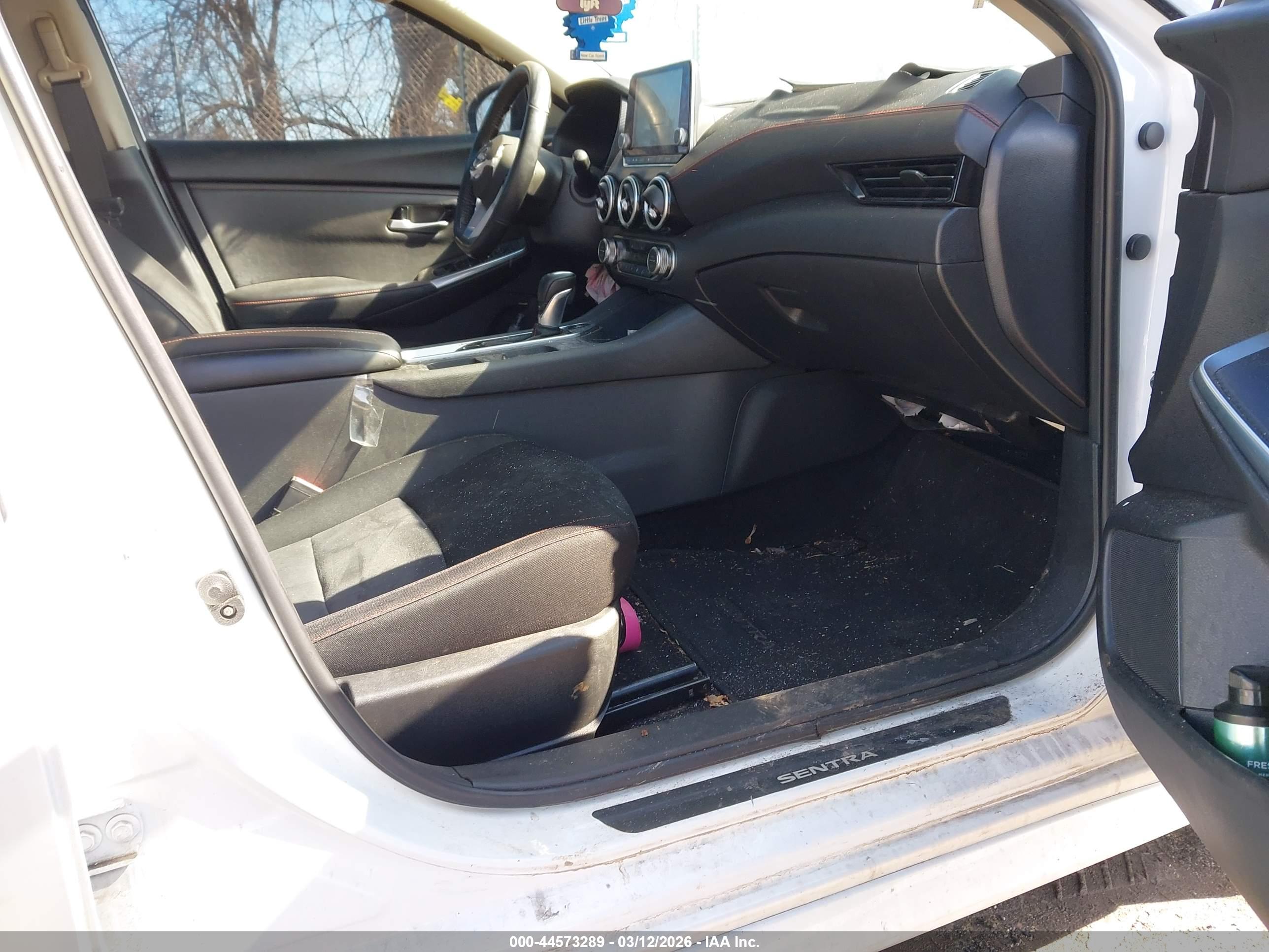 NISSAN SENTRA image 5