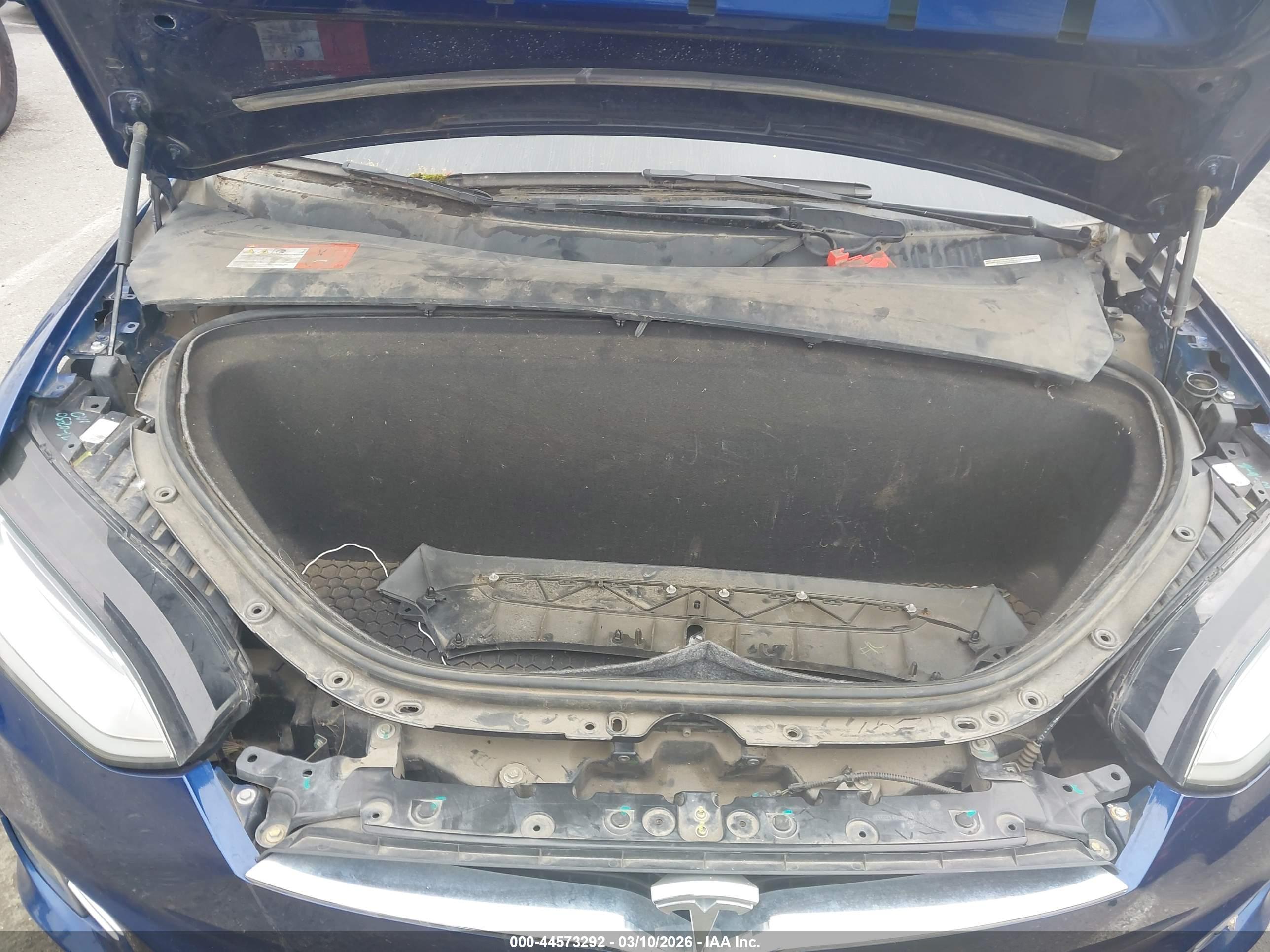 TESLA MODEL image 10