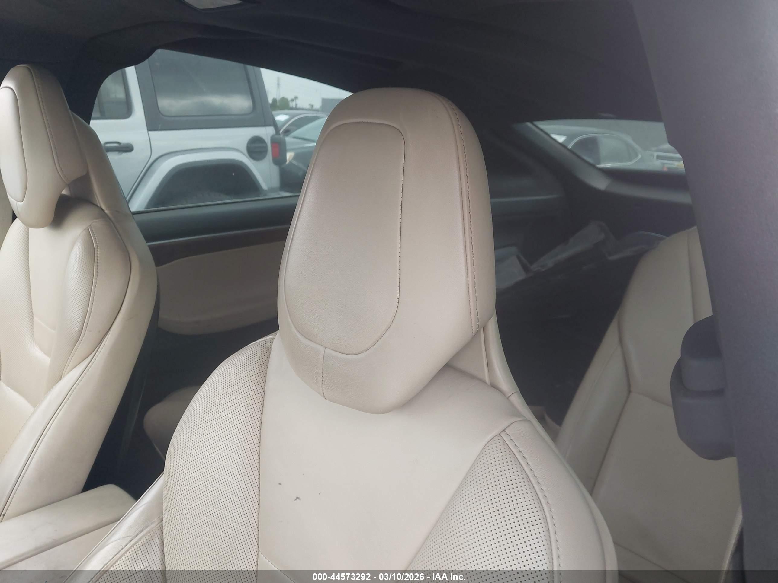 TESLA MODEL image 8