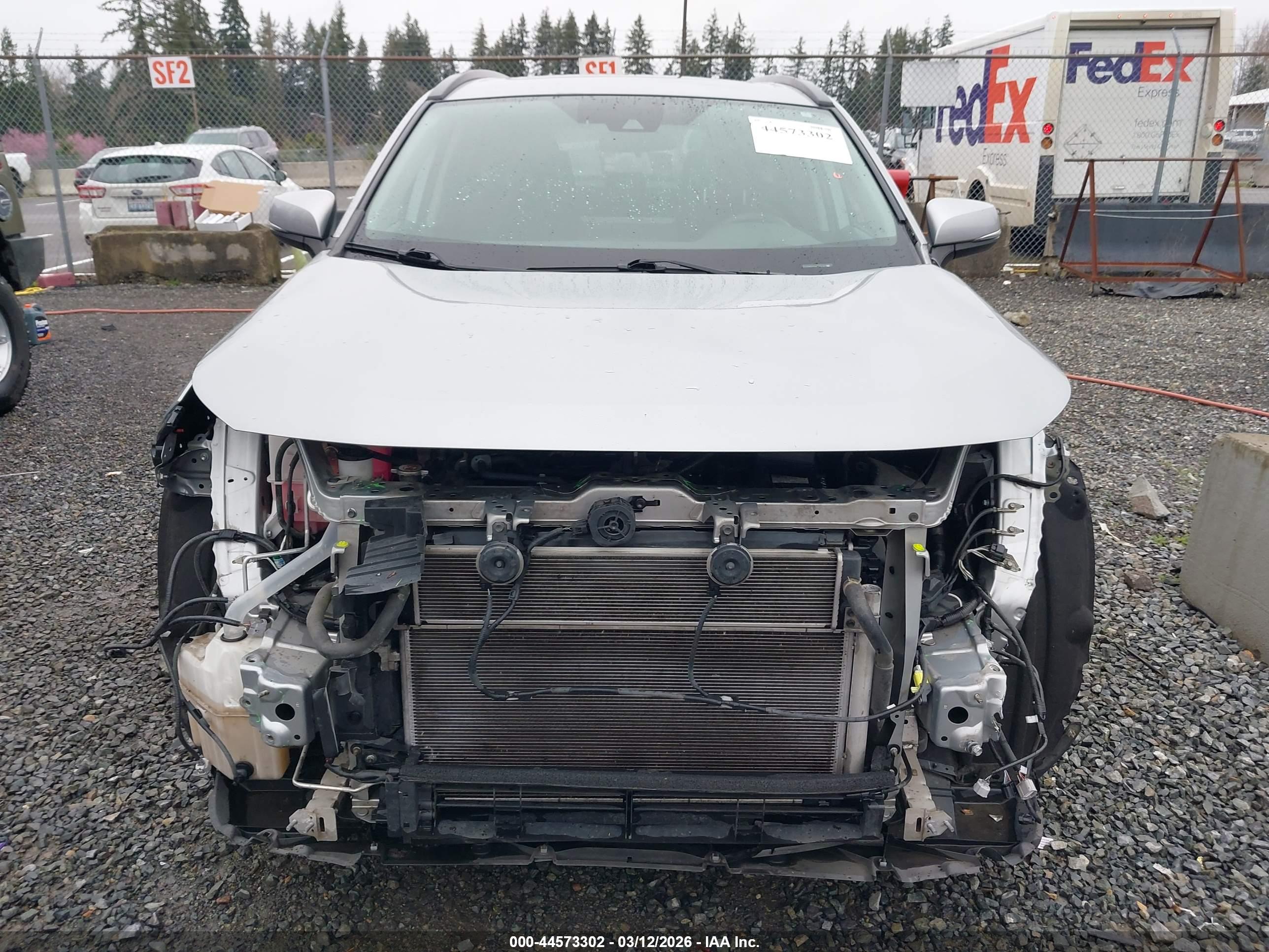 TOYOTA RAV4 image 6