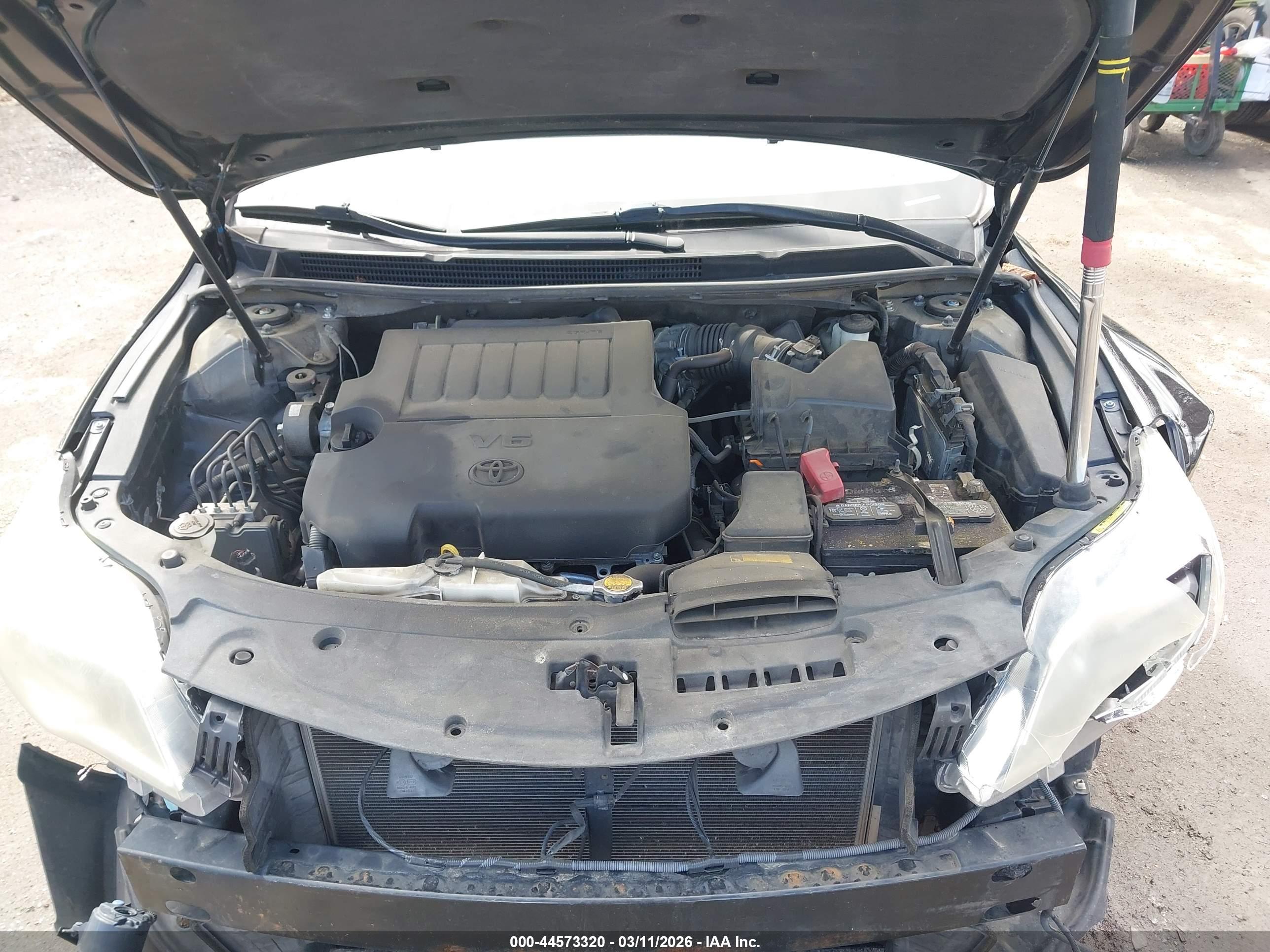 TOYOTA AVALON image 10