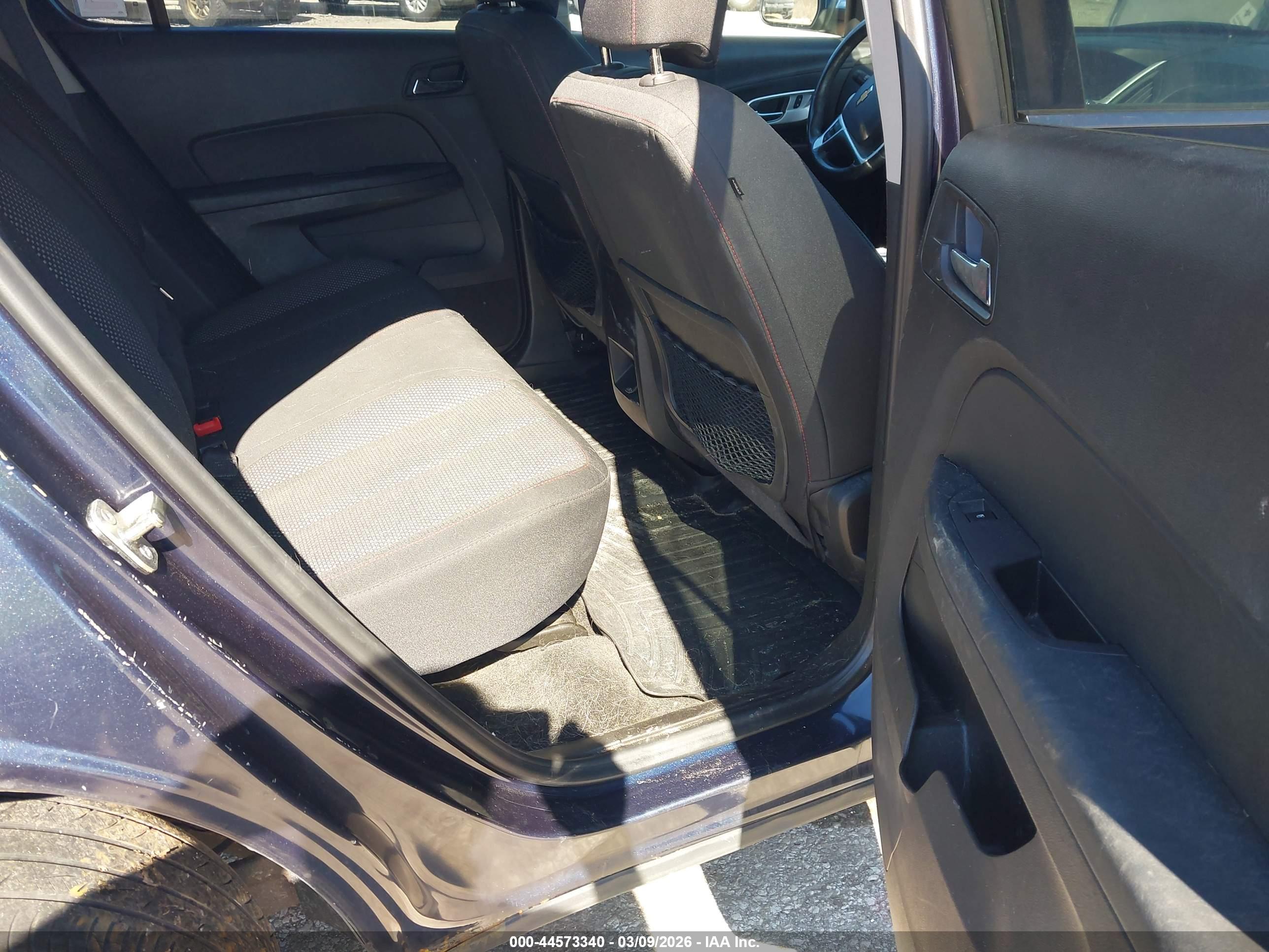 CHEVROLET EQUINOX image 8