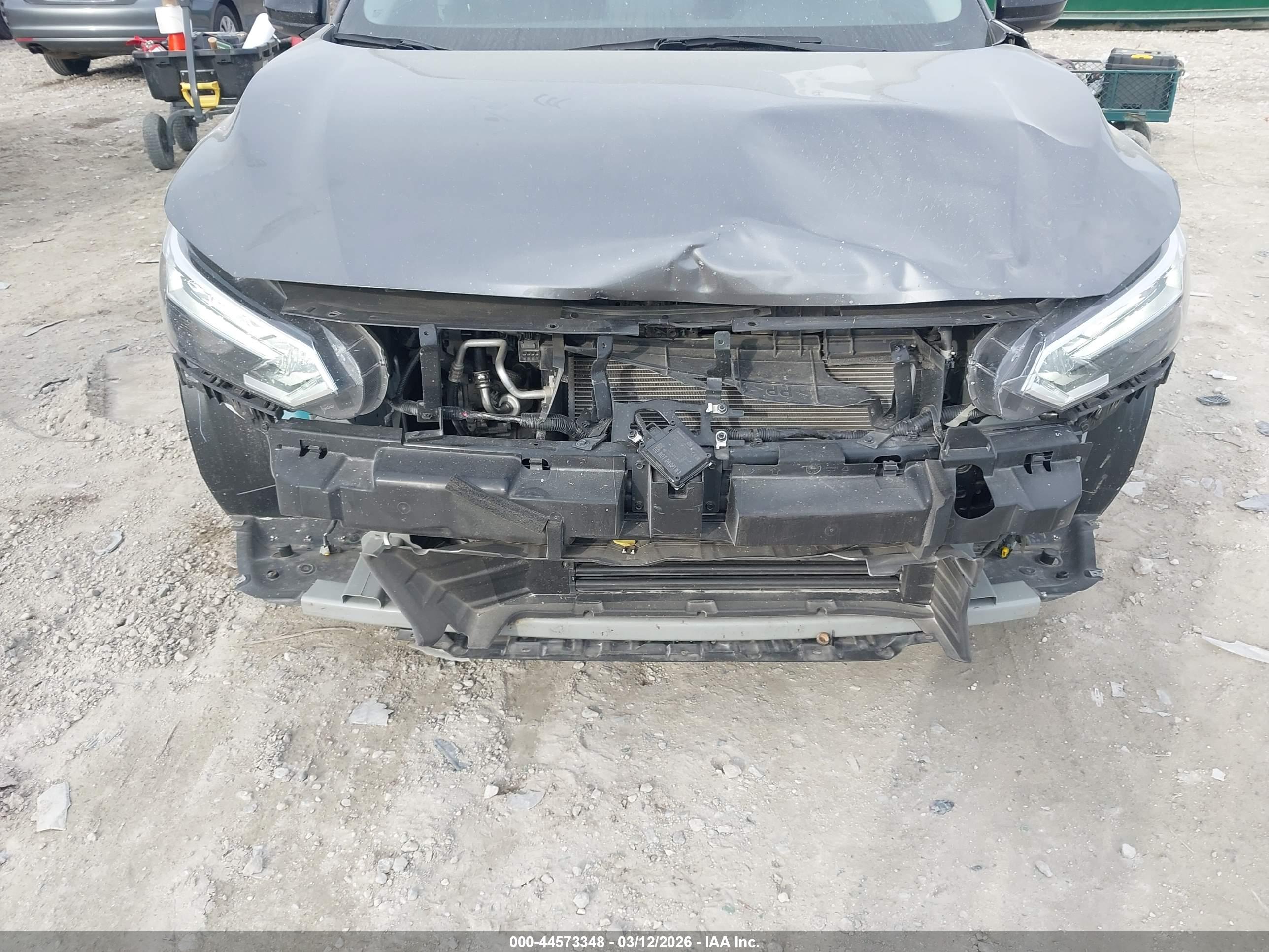 NISSAN SENTRA image 6